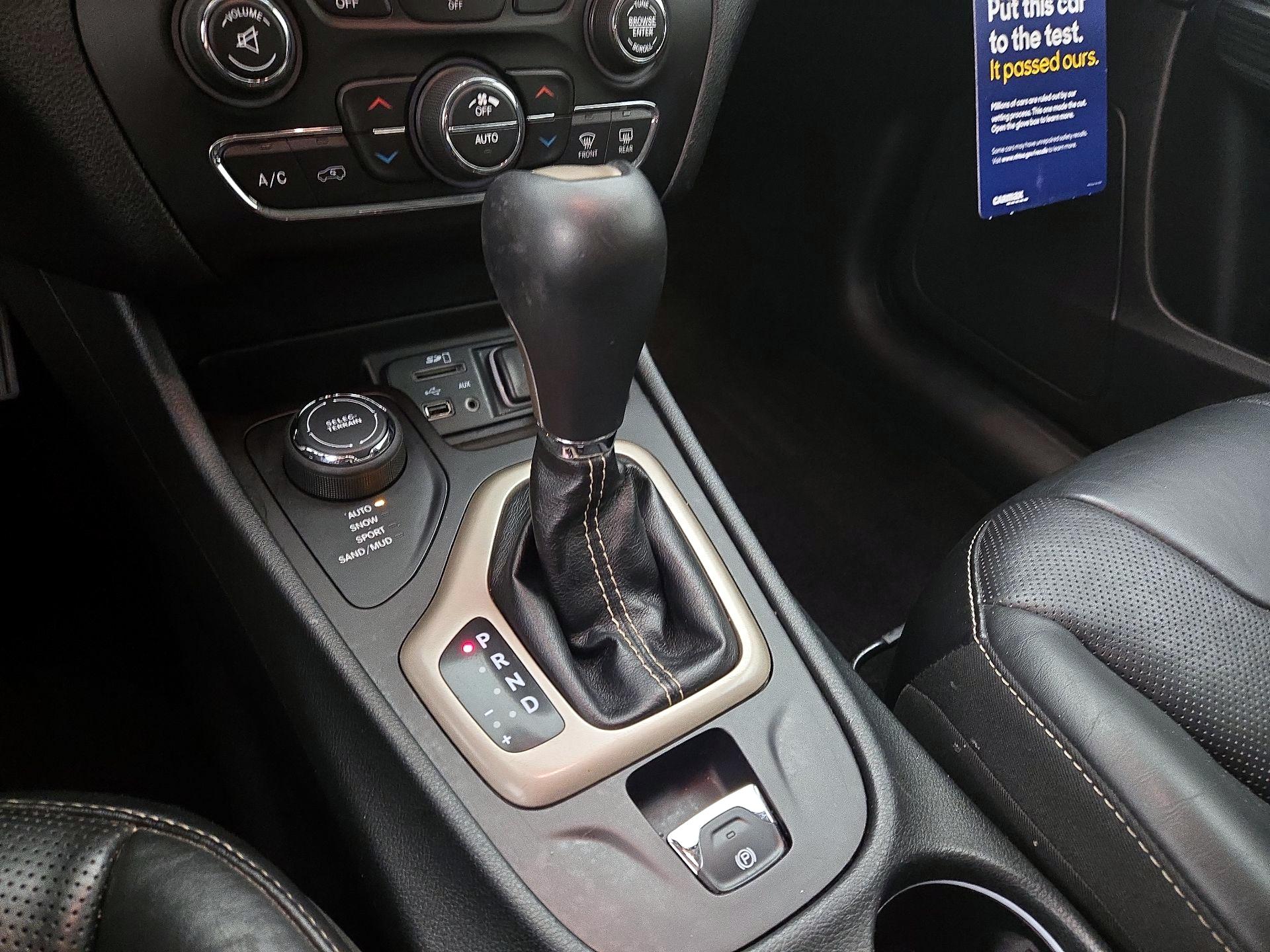Thumbnail: 2015 Jeep Cherokee - 17