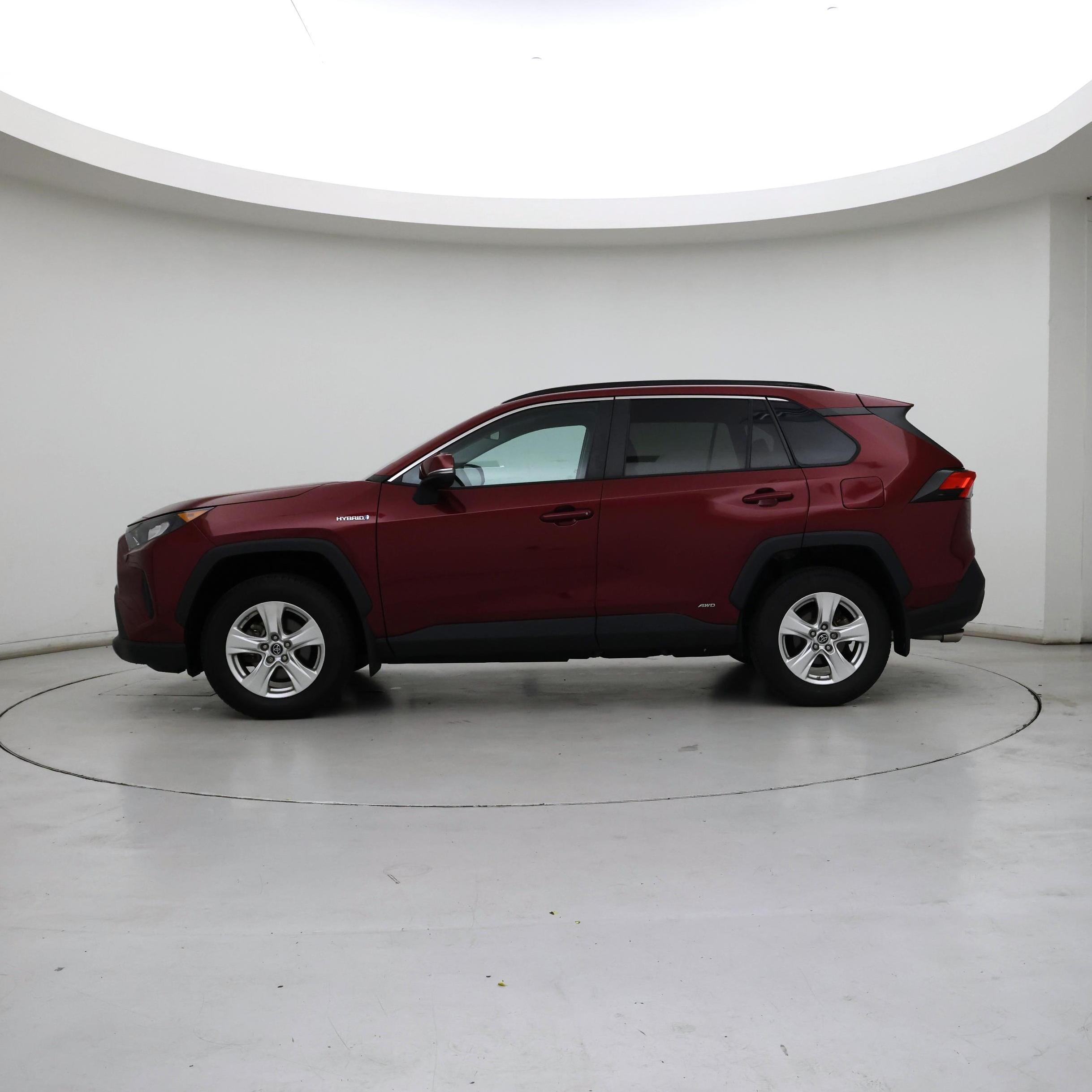 Thumbnail: 2020 Toyota RAV4 - 3