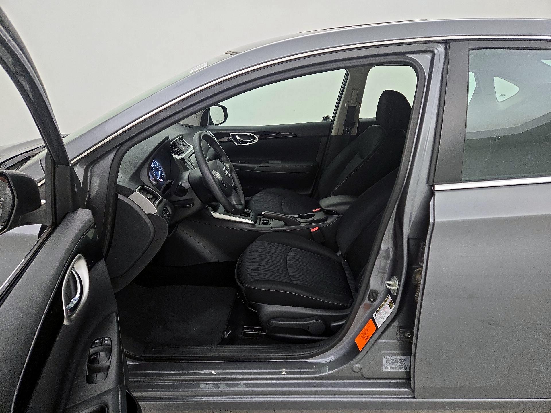 Thumbnail: 2019 Nissan Sentra - 11