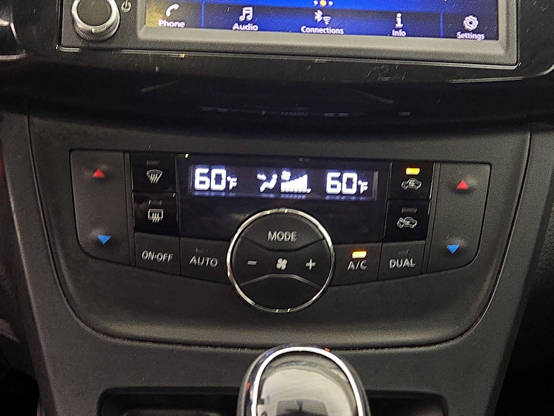 Thumbnail: 2019 Nissan Sentra - 15