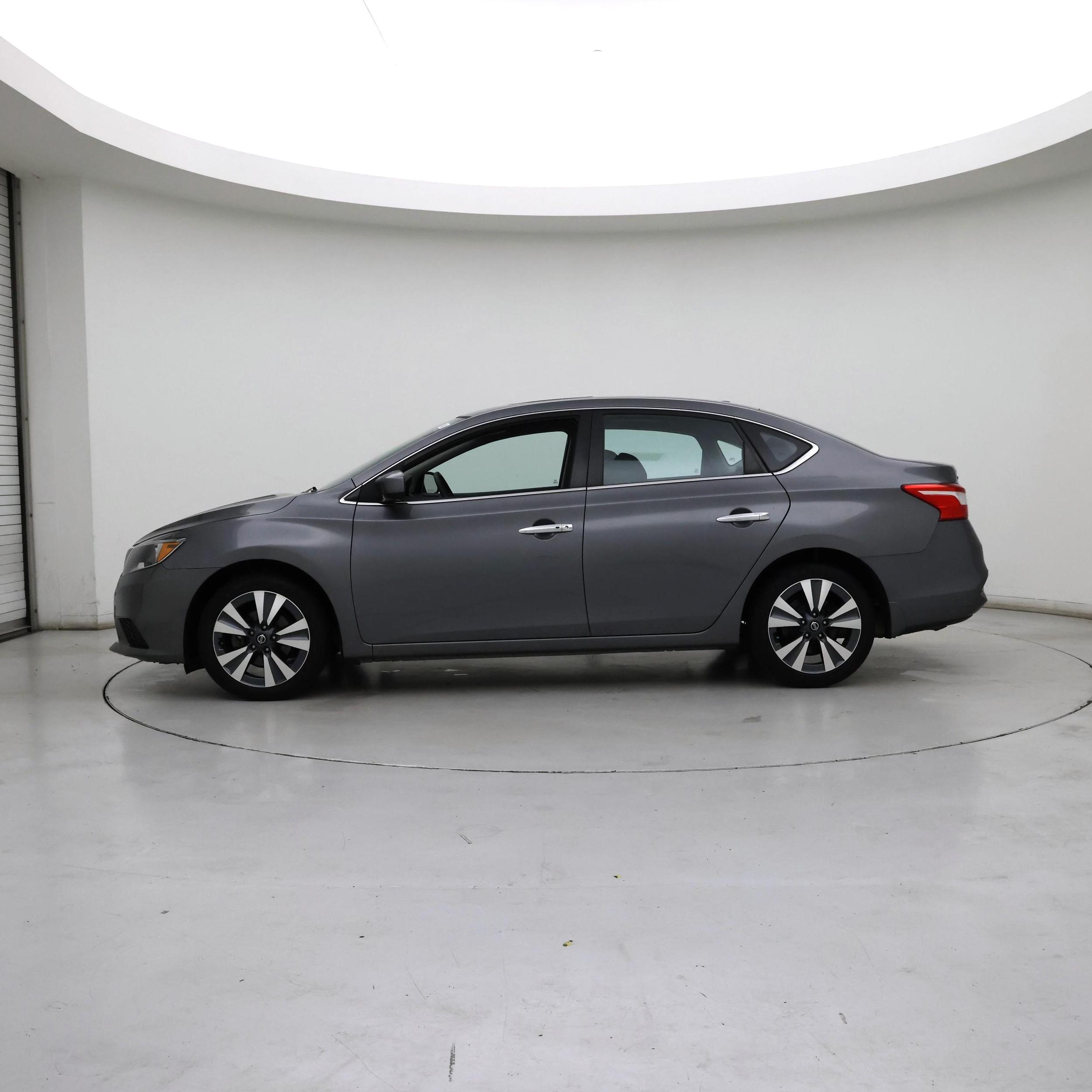 Thumbnail: 2019 Nissan Sentra - 3