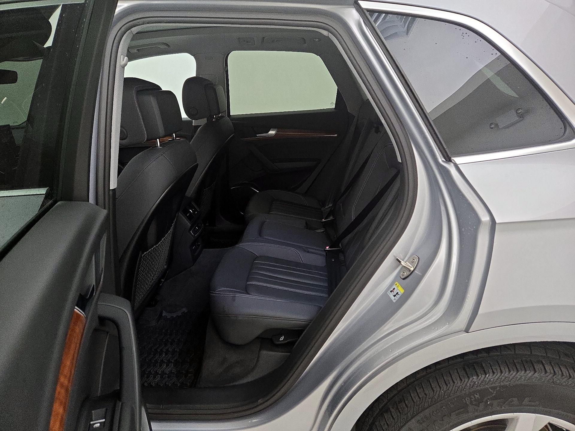 Thumbnail: 2023 Audi Q5 - 17
