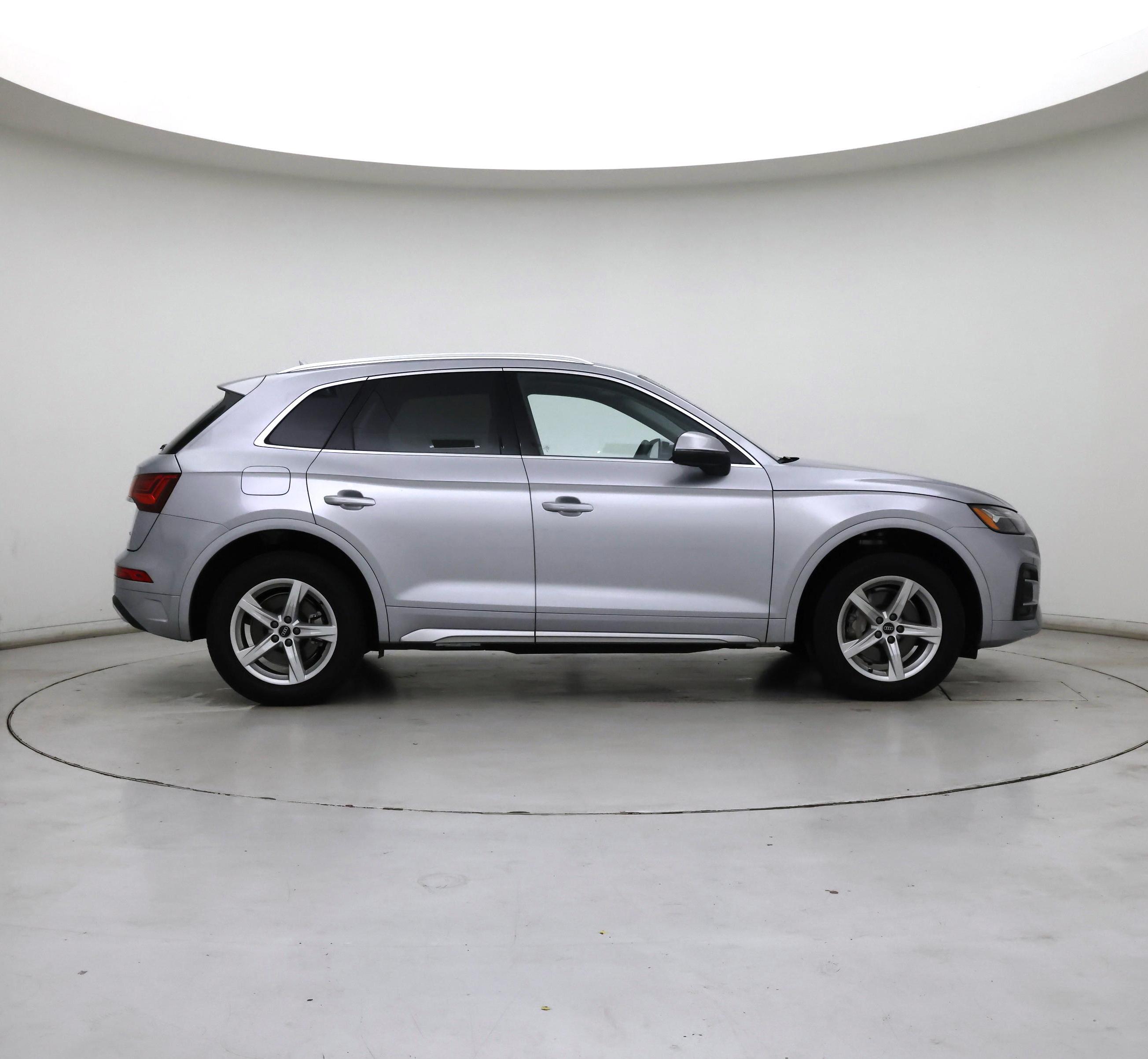 Thumbnail: 2023 Audi Q5 - 7