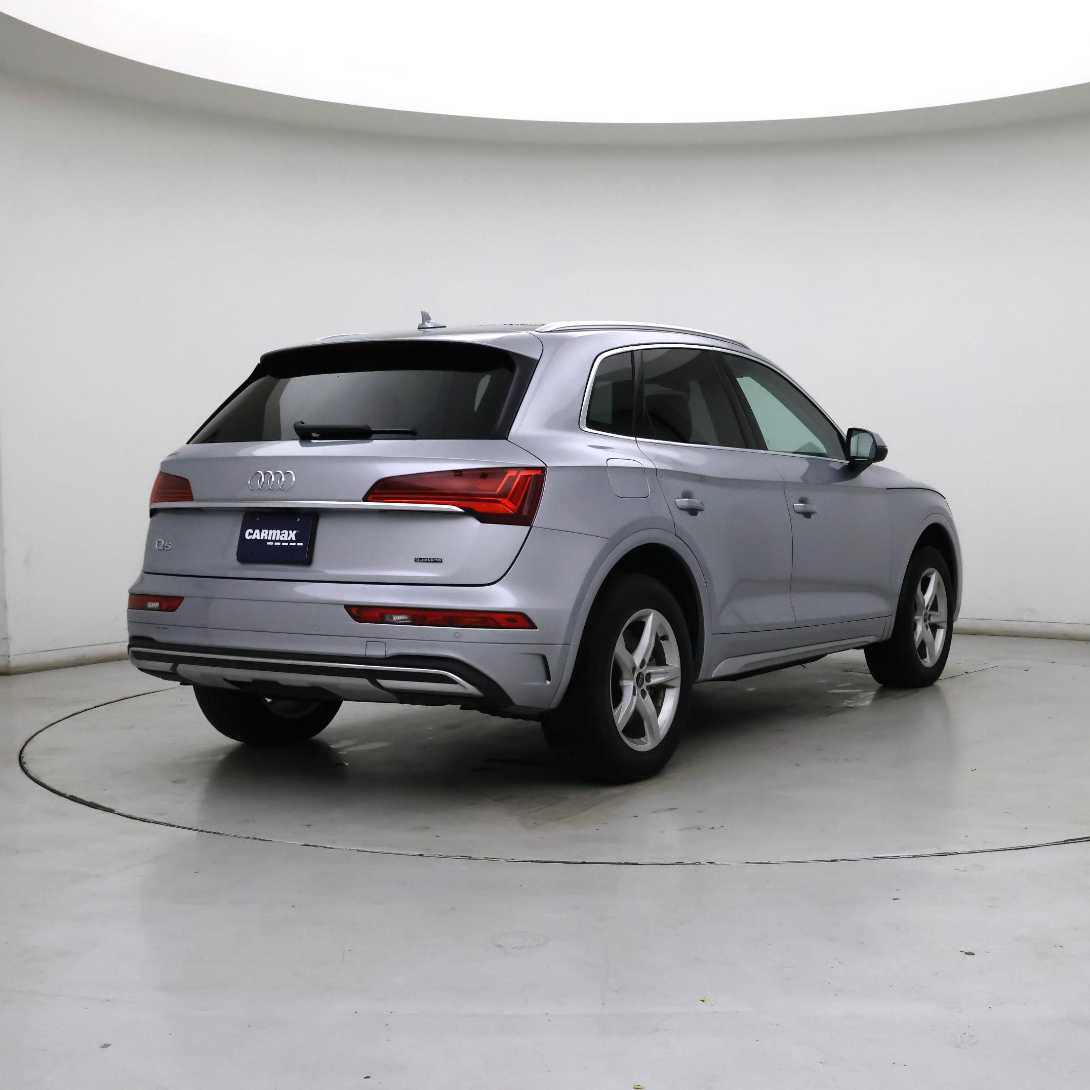 Thumbnail: 2023 Audi Q5 - 8