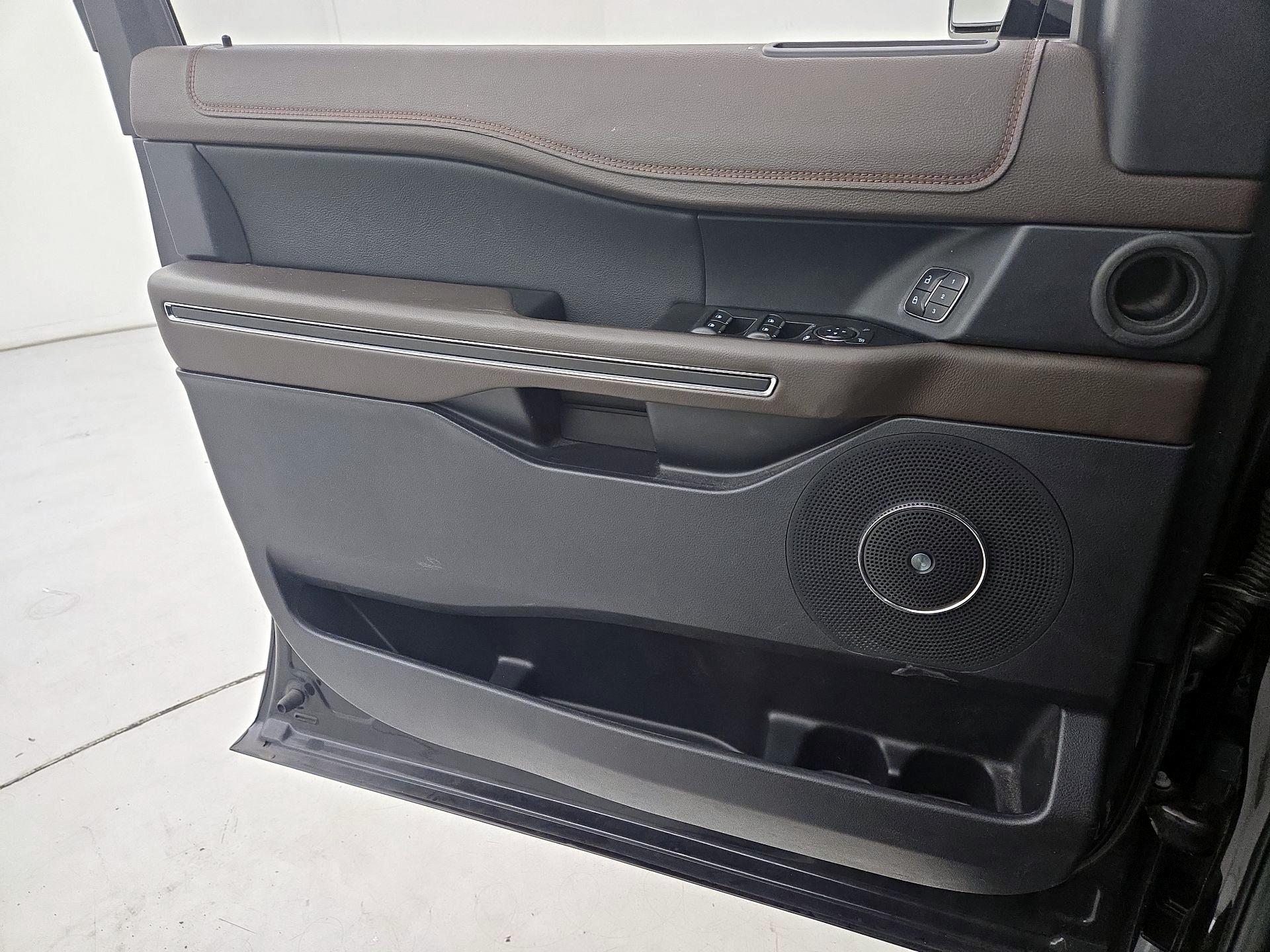 Thumbnail: 2020 Ford Expedition - 12