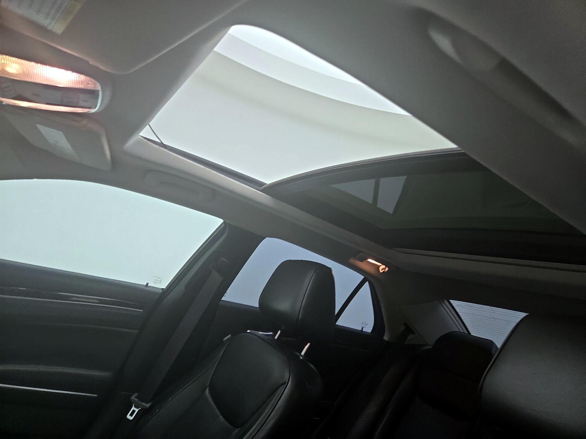 Thumbnail: 2015 Chrysler 300 - 19