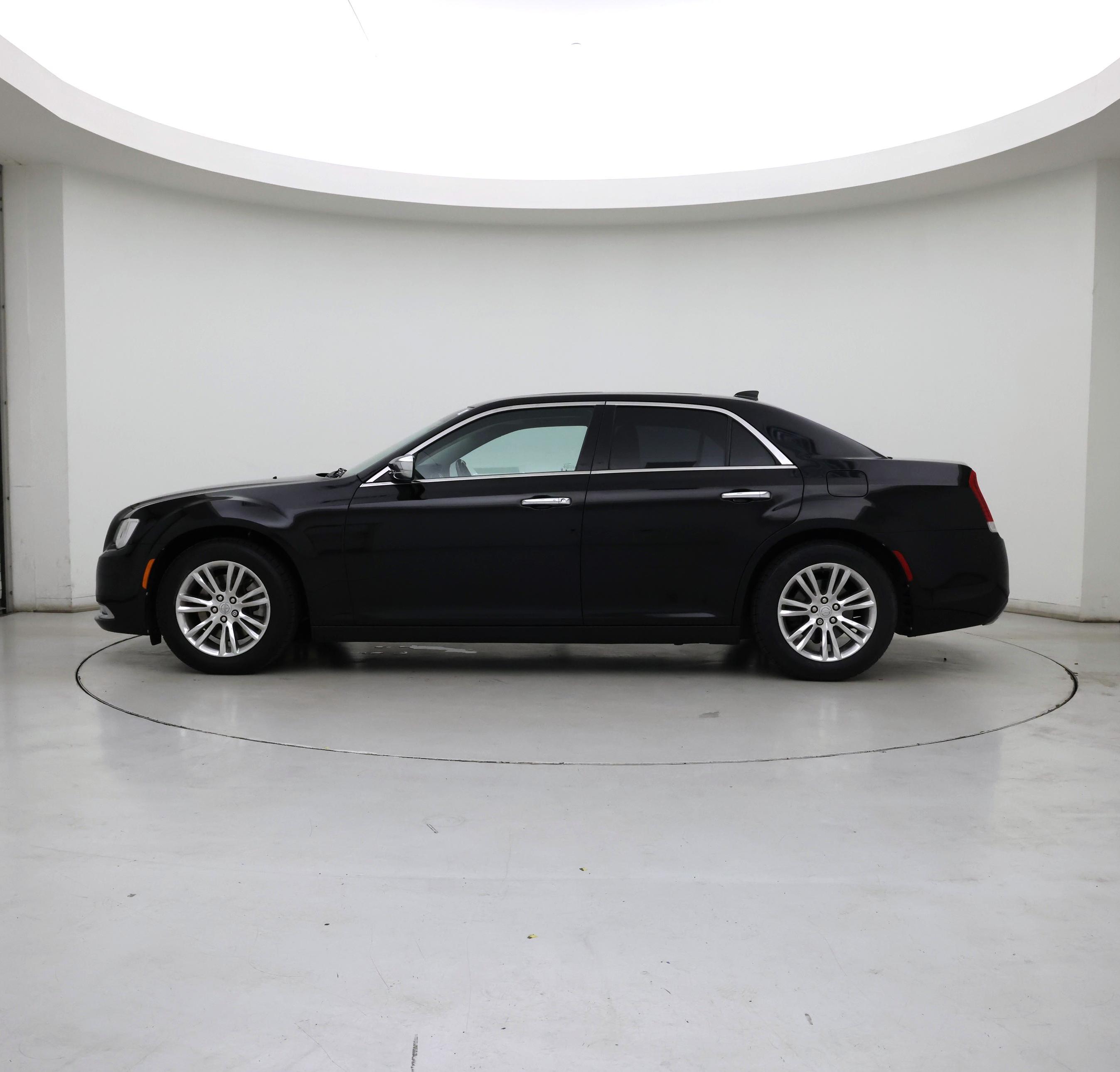 Thumbnail: 2015 Chrysler 300 - 3