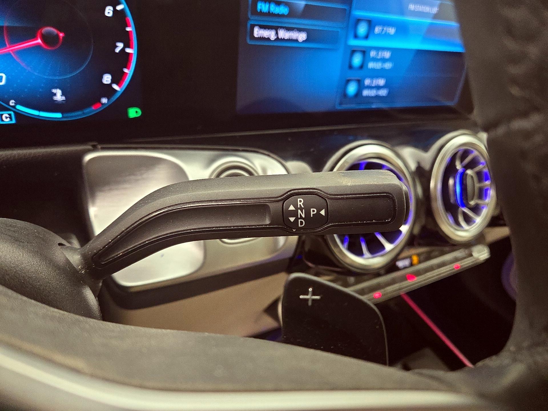 Thumbnail: 2022 Mercedes-Benz GLB - 17