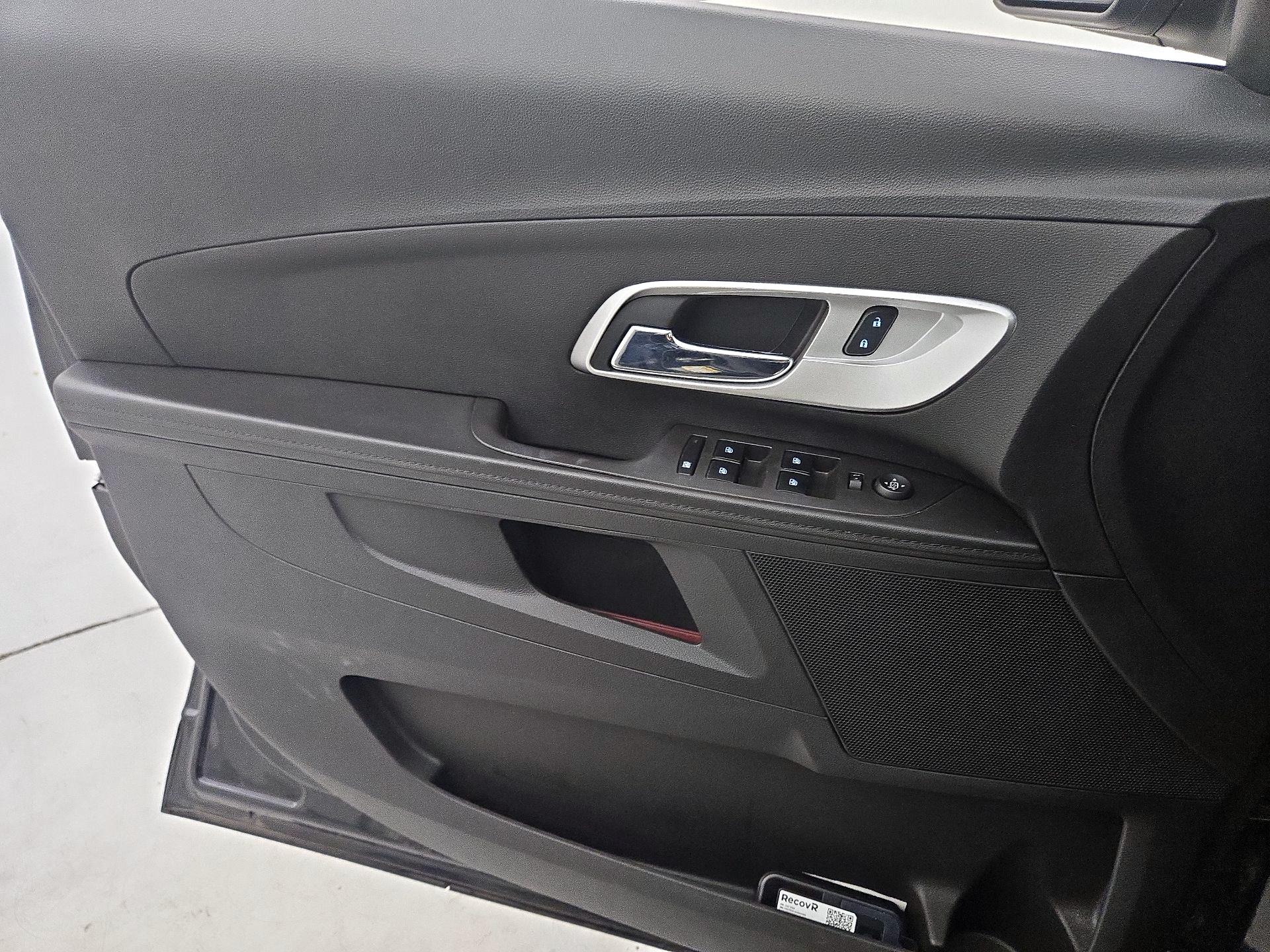 Thumbnail: 2014 Chevrolet Equinox - 12