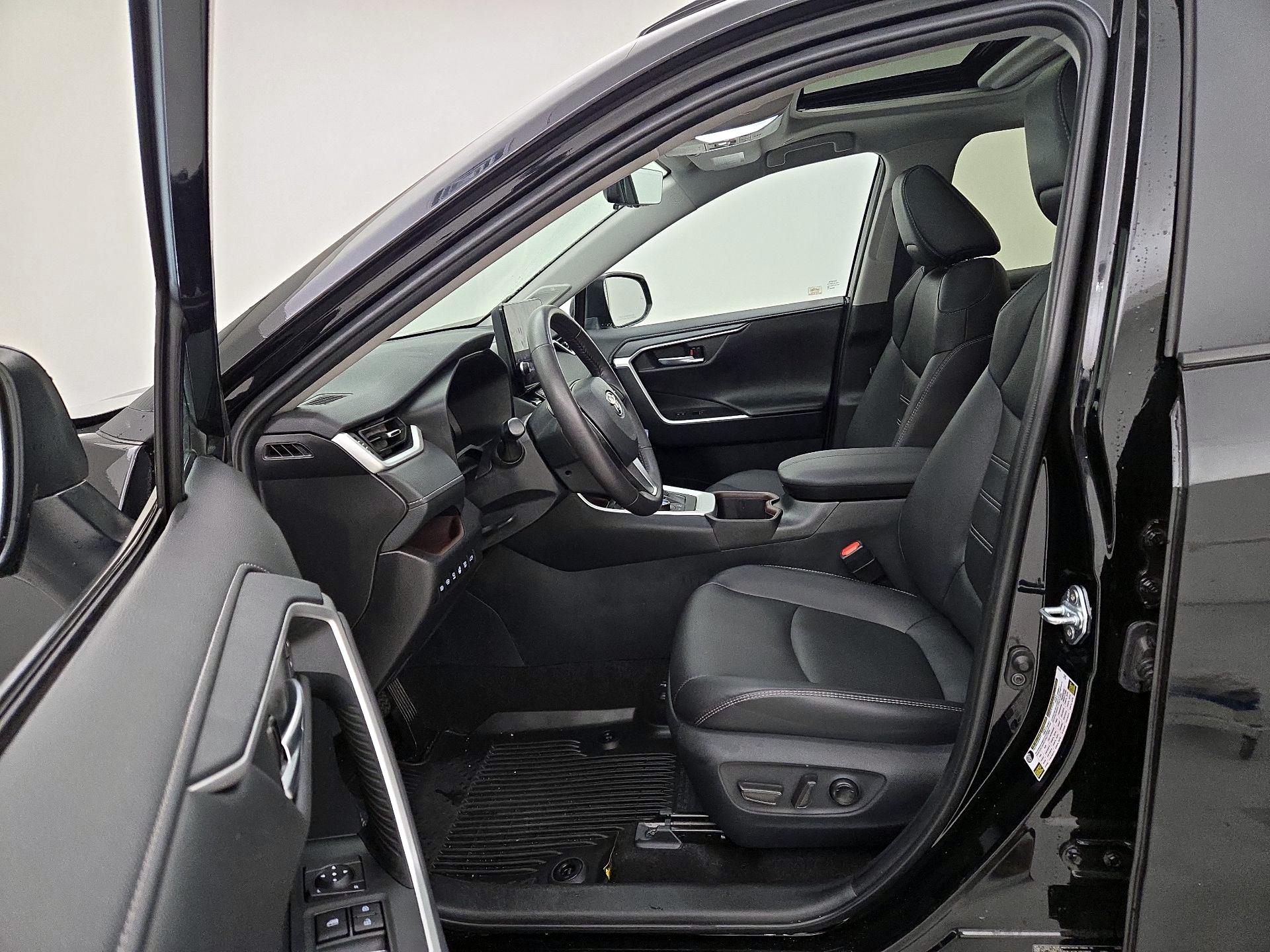 Thumbnail: 2024 Toyota RAV4 - 11