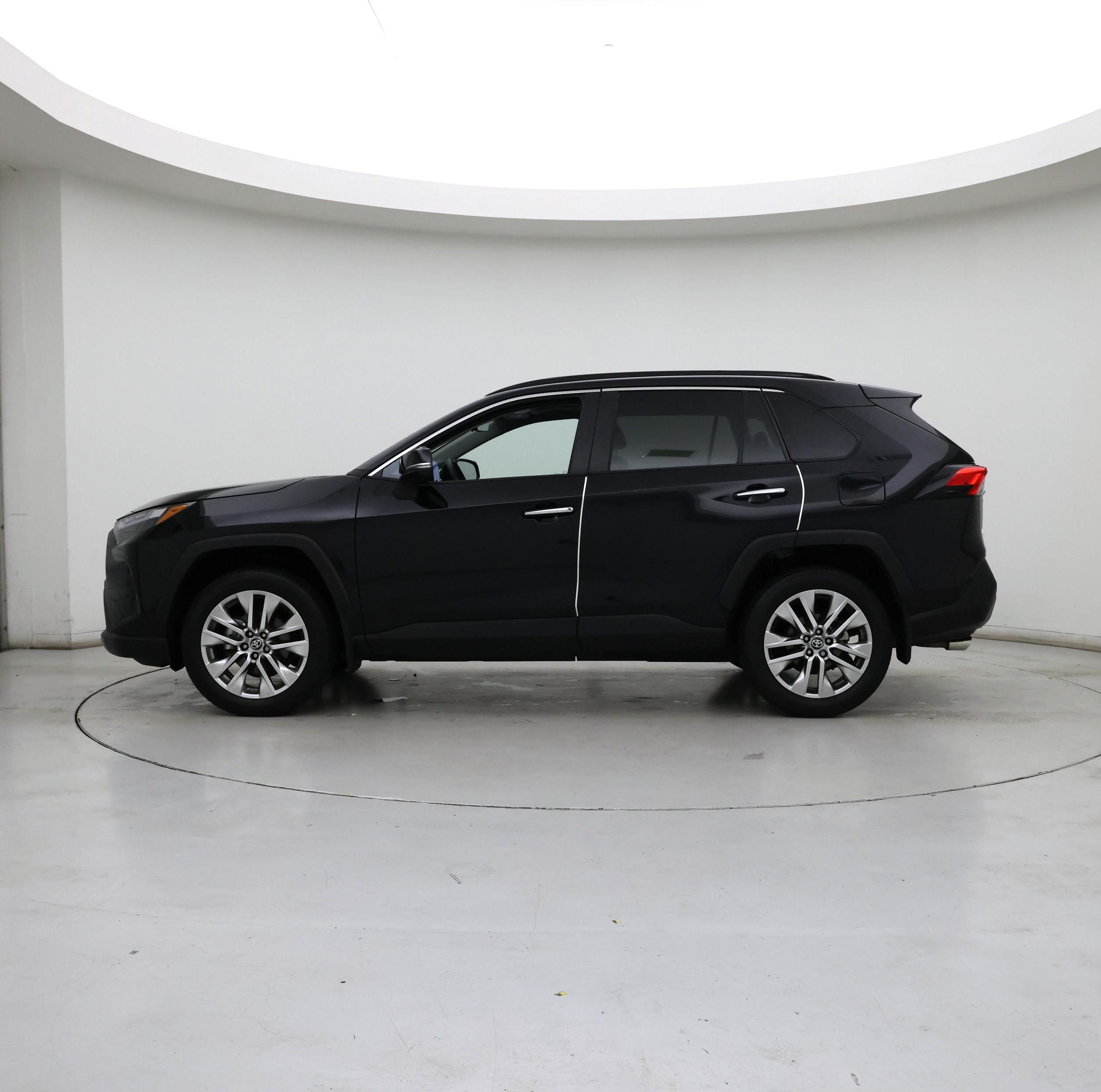 Thumbnail: 2024 Toyota RAV4 - 3
