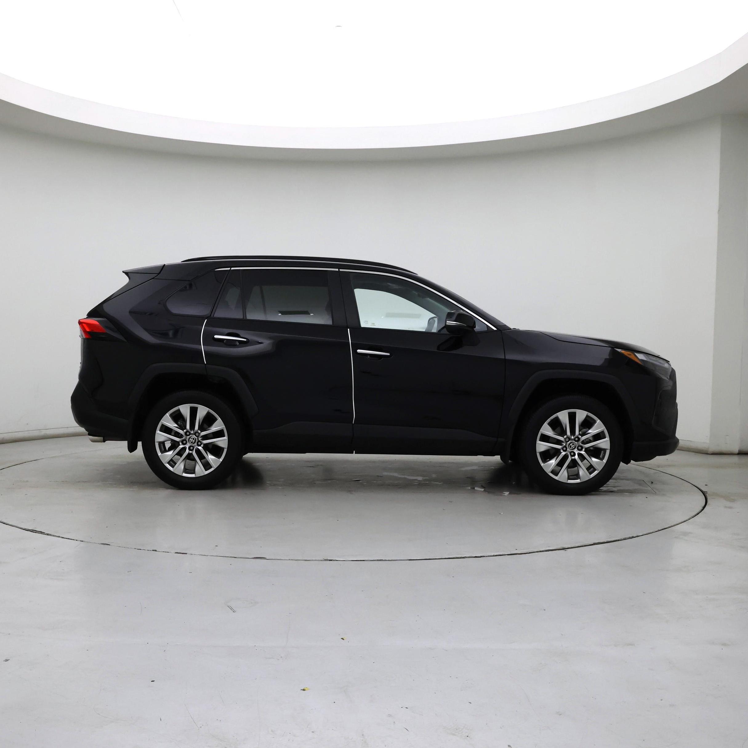 Thumbnail: 2024 Toyota RAV4 - 7