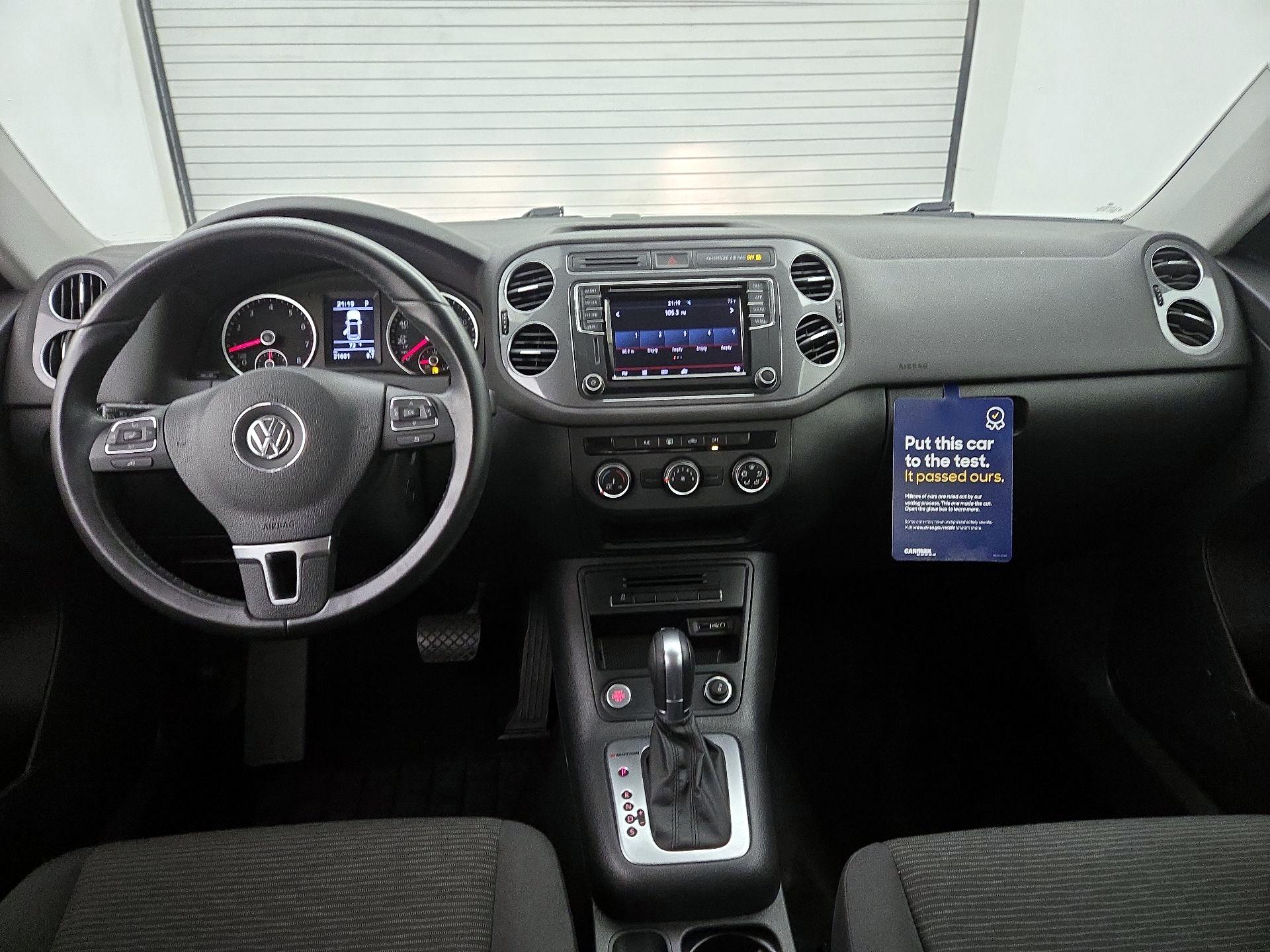 Thumbnail: 2017 Volkswagen Tiguan - 9
