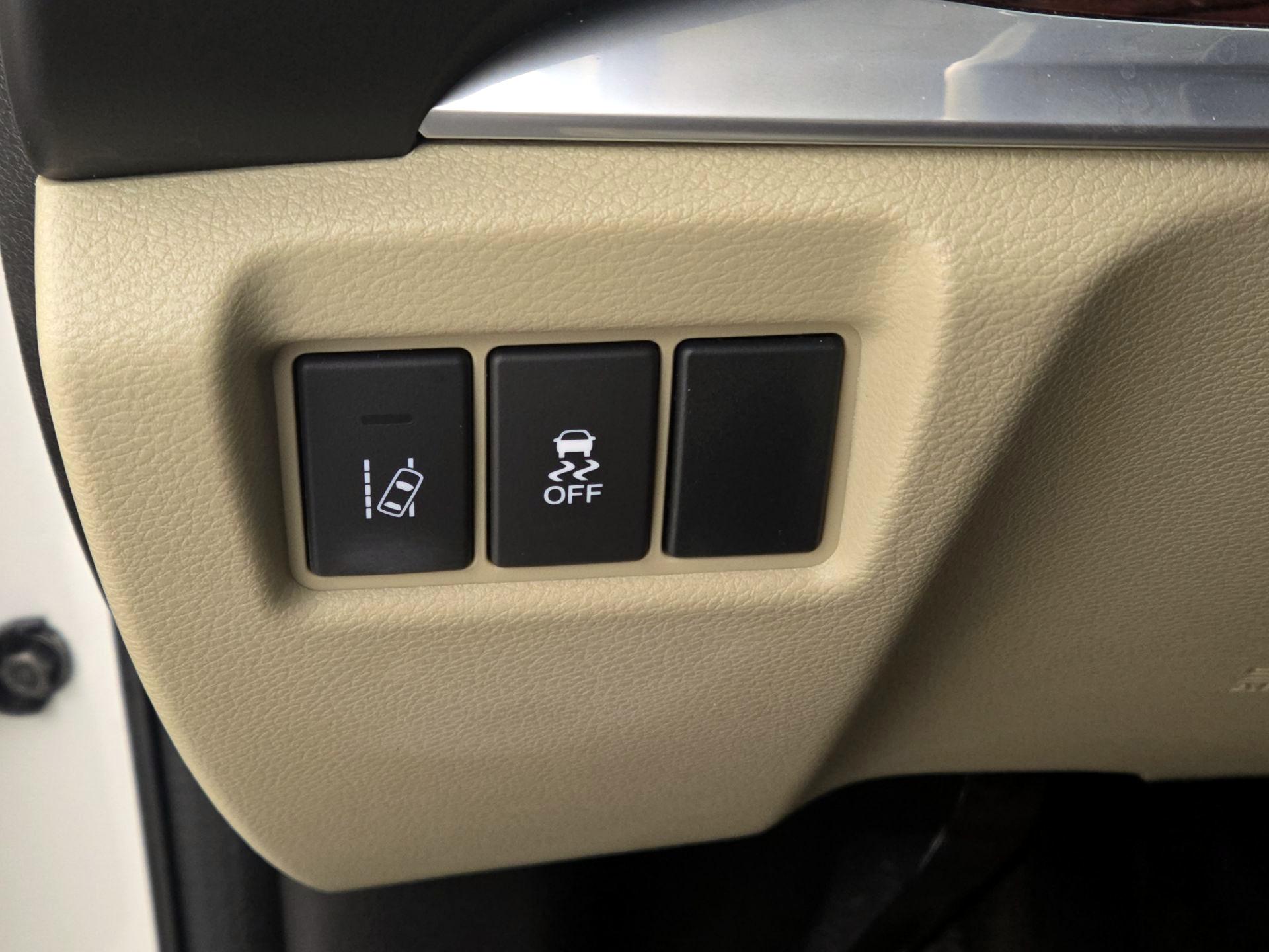 Thumbnail: 2016 Acura MDX - 13