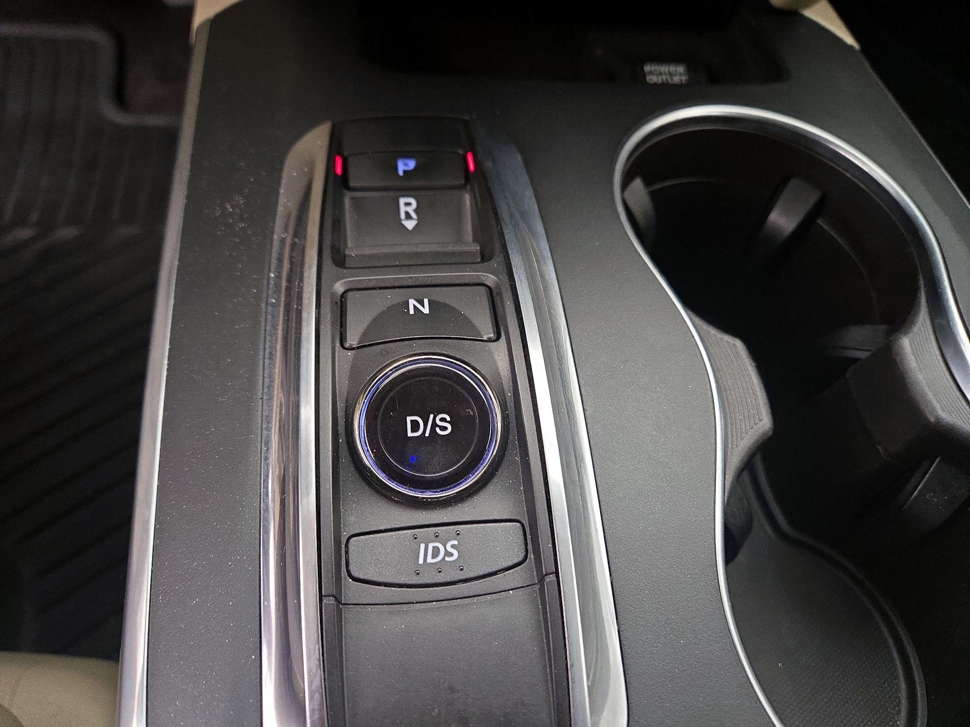 Thumbnail: 2016 Acura MDX - 17