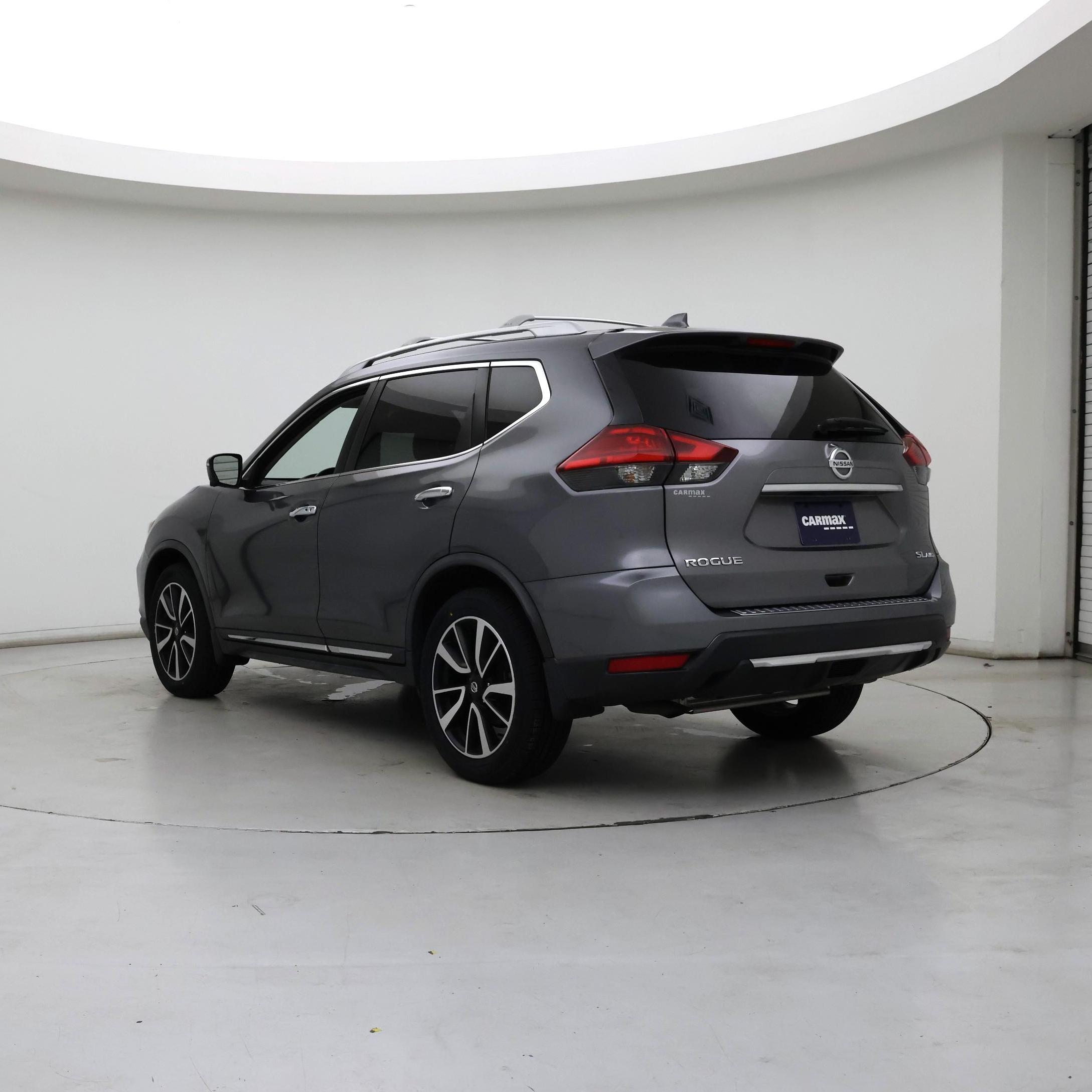 Thumbnail: 2017 Nissan Rogue - 2
