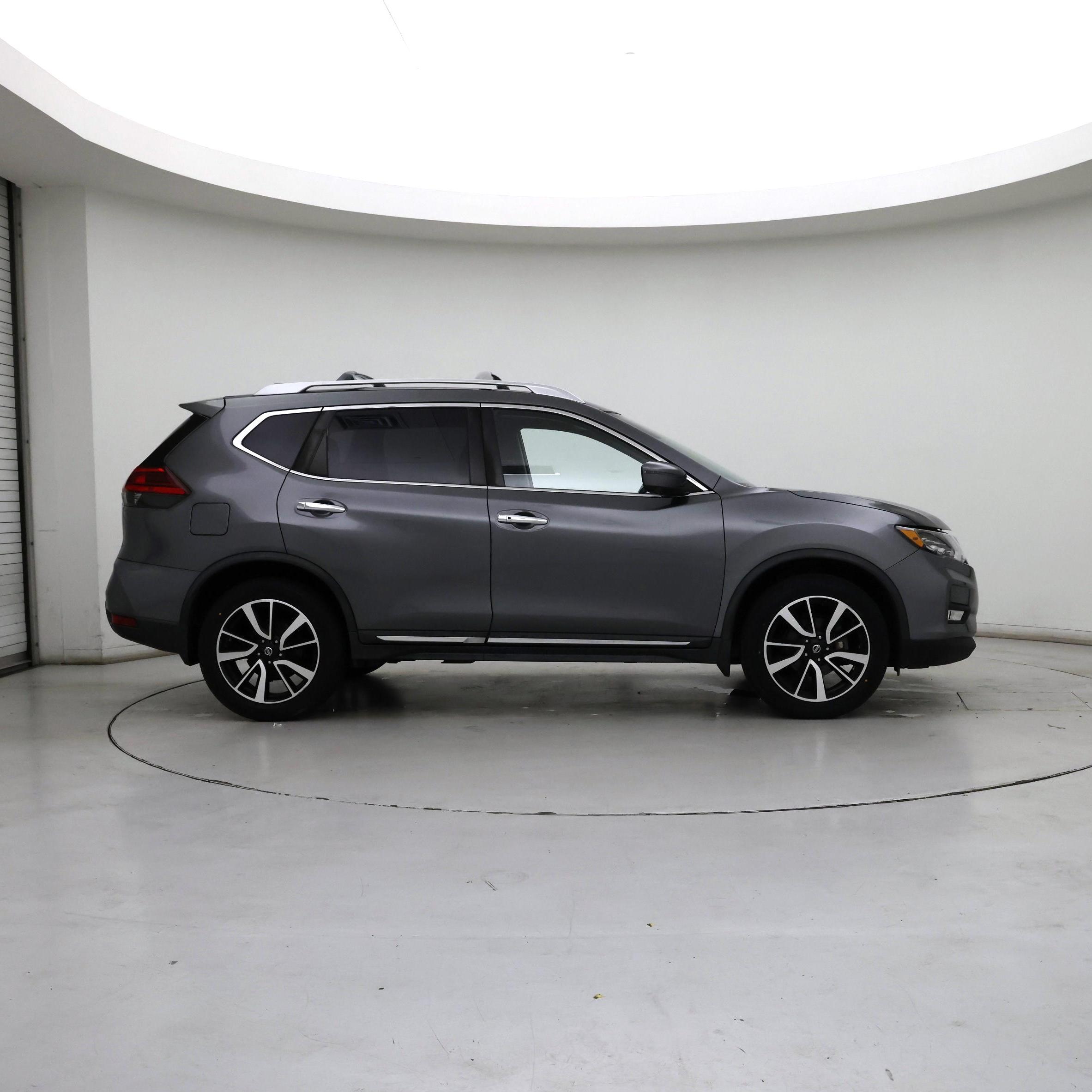 Thumbnail: 2017 Nissan Rogue - 7