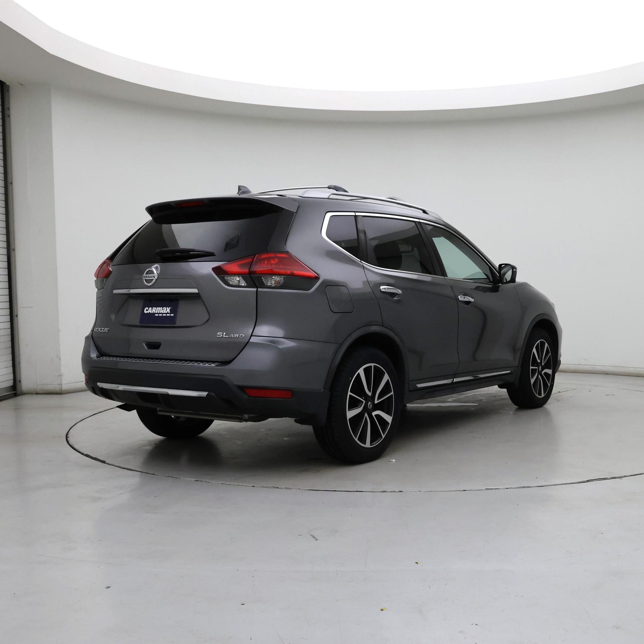 Thumbnail: 2017 Nissan Rogue - 8