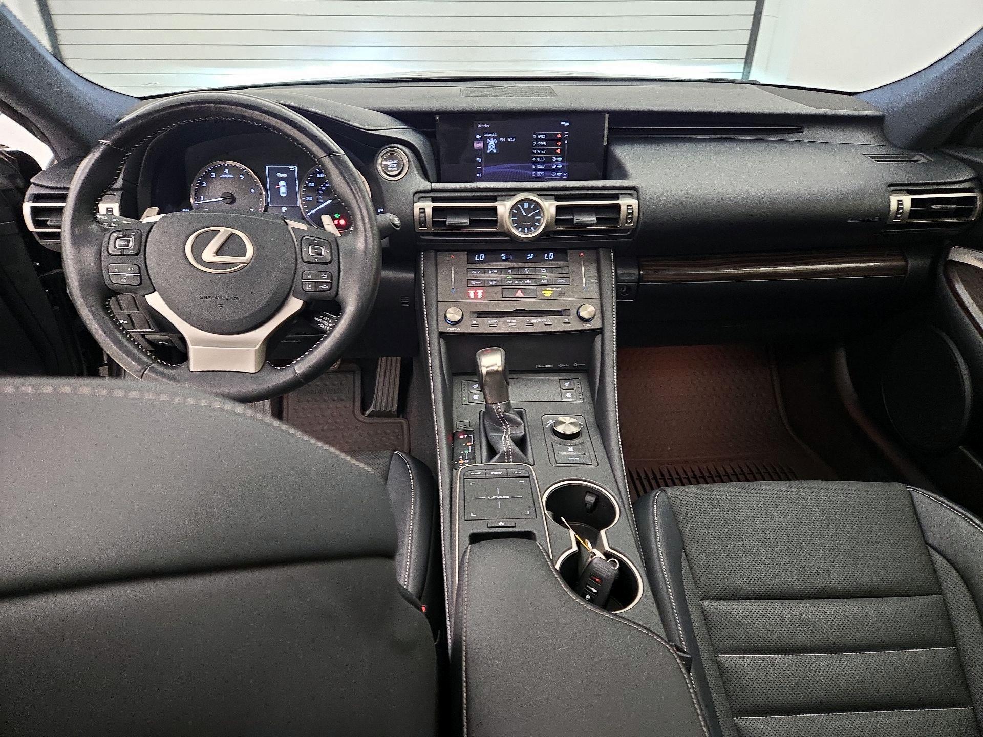 Thumbnail: 2019 Lexus RC - 9