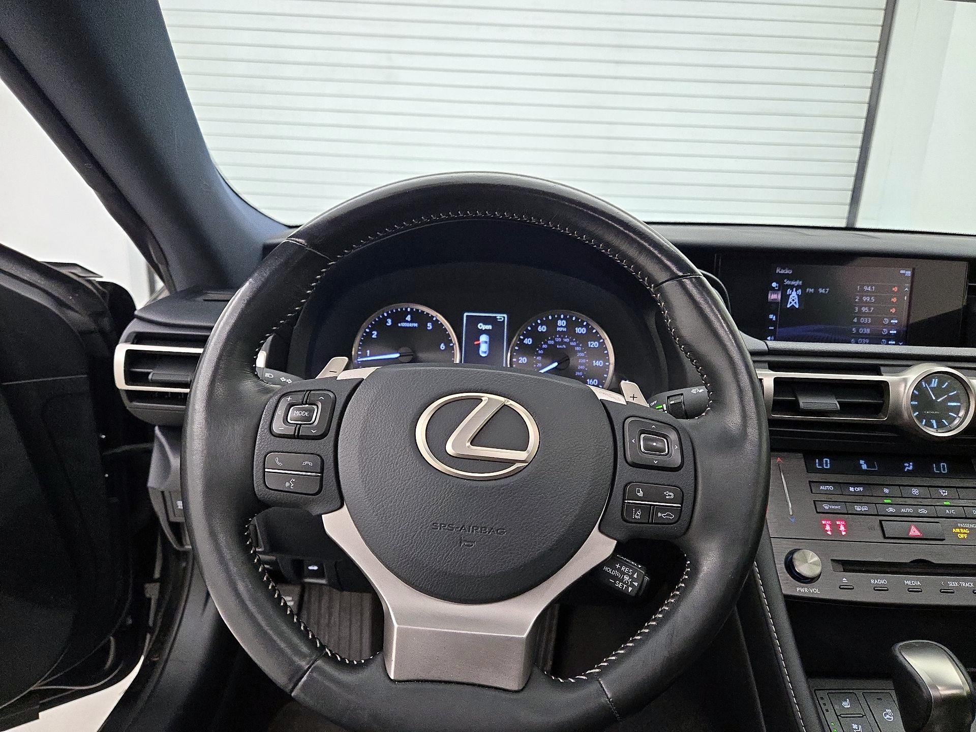 Thumbnail: 2019 Lexus RC - 10