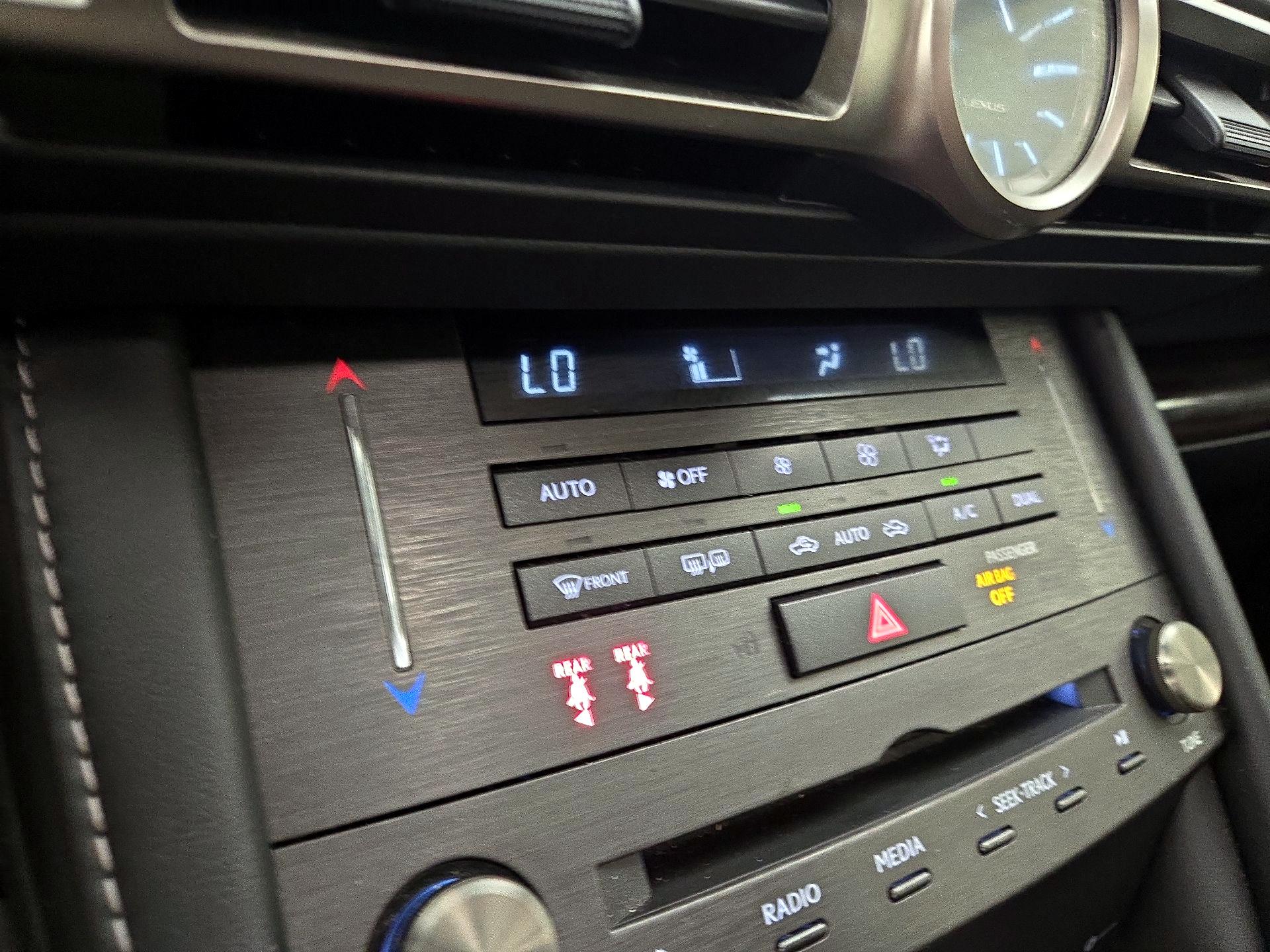 Thumbnail: 2019 Lexus RC - 16