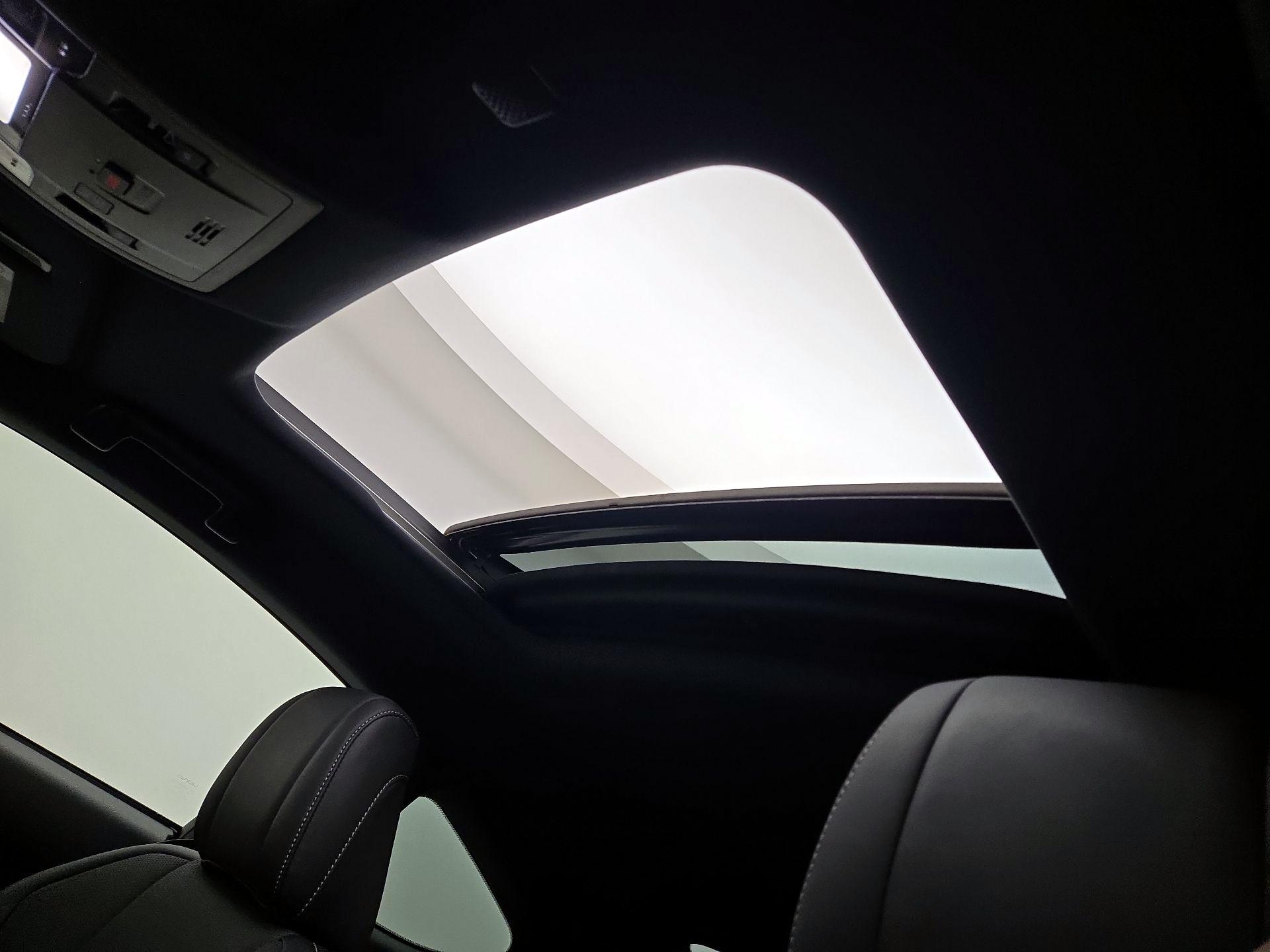 Thumbnail: 2019 Lexus RC - 19