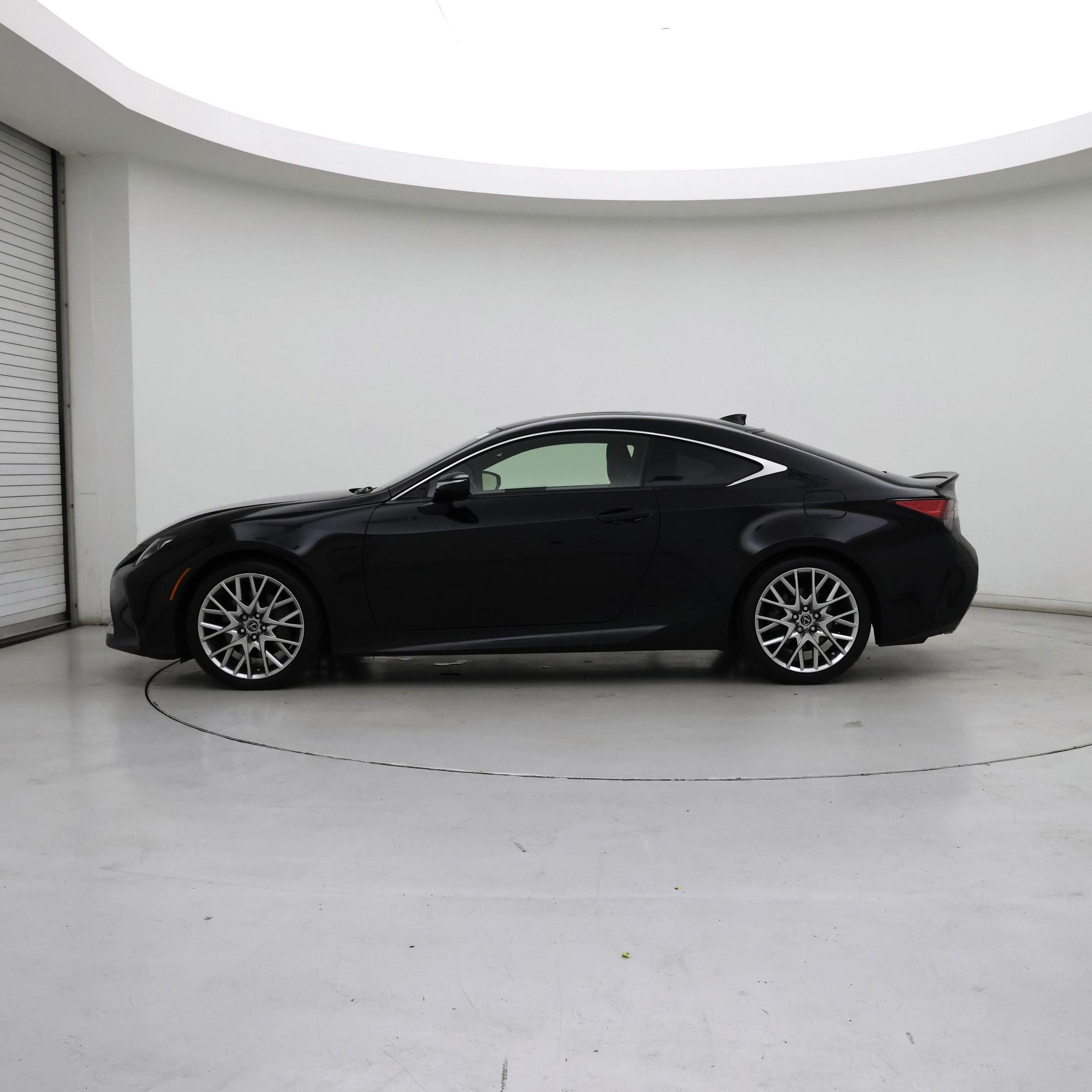 Thumbnail: 2019 Lexus RC - 3