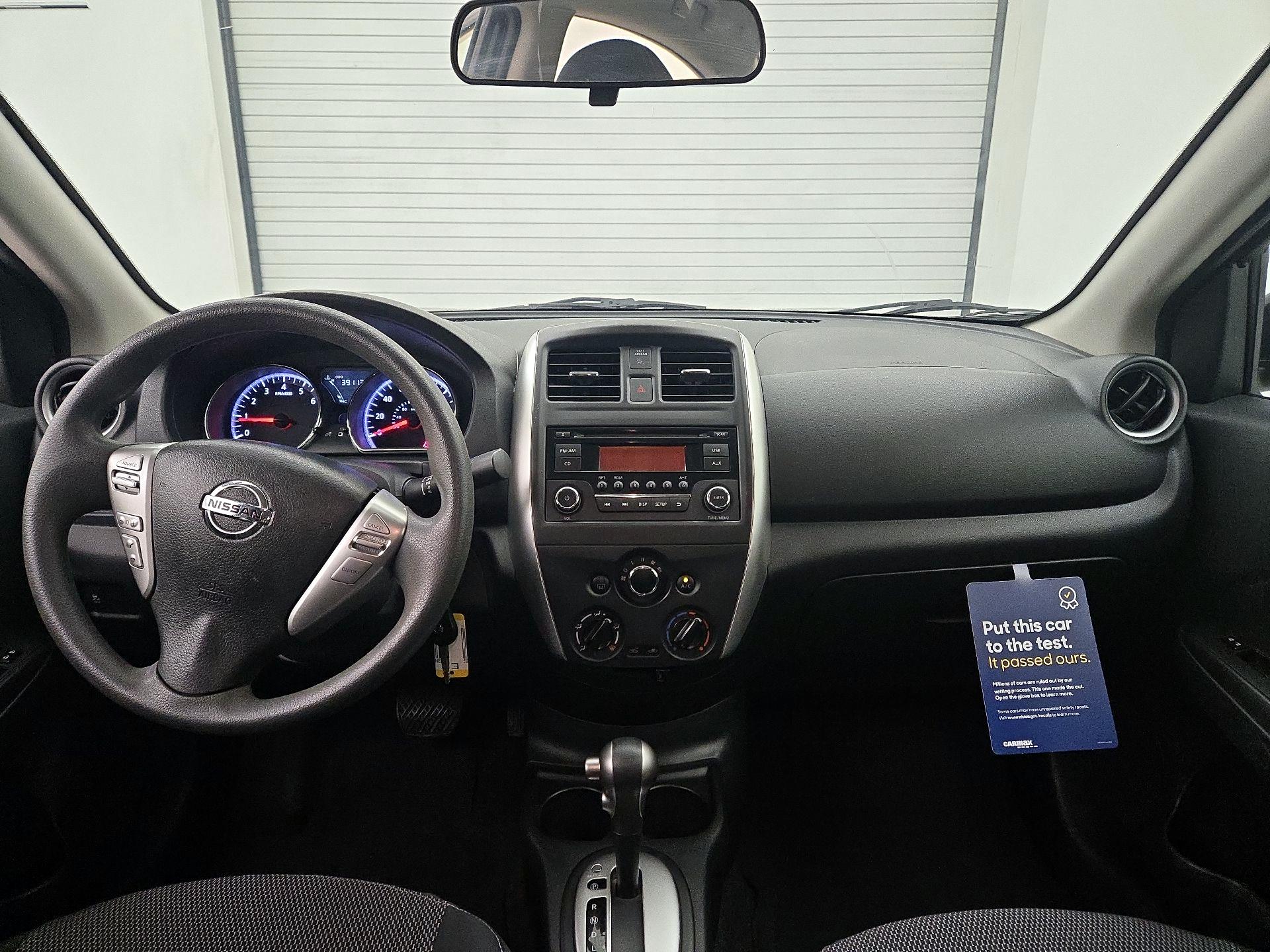Thumbnail: 2015 Nissan Versa - 9
