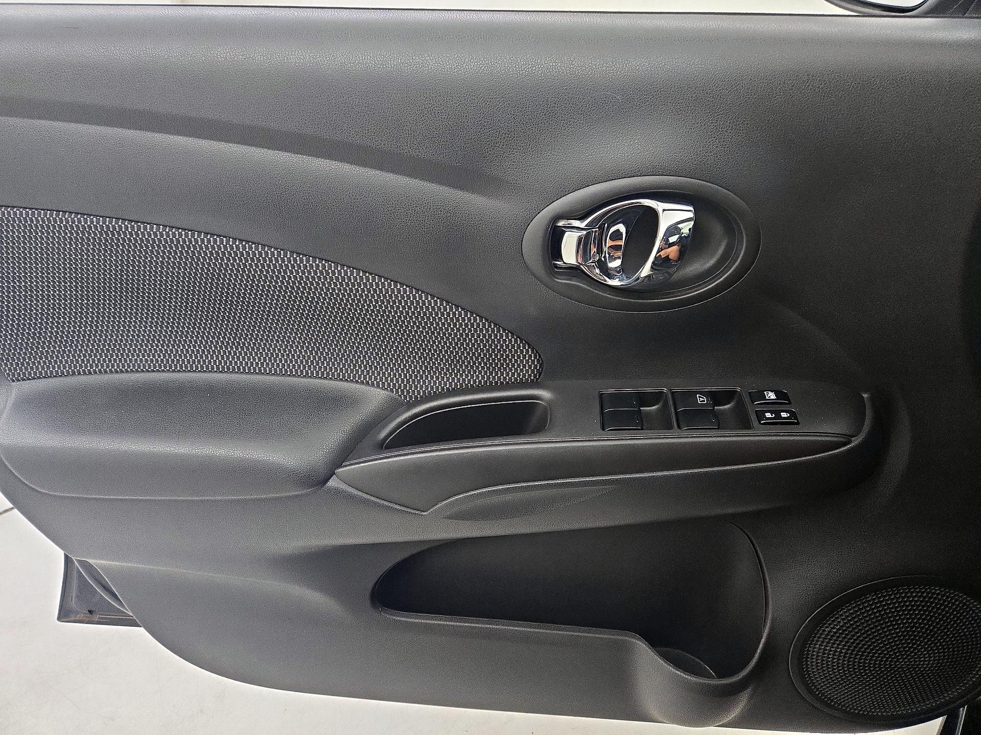 Thumbnail: 2015 Nissan Versa - 12