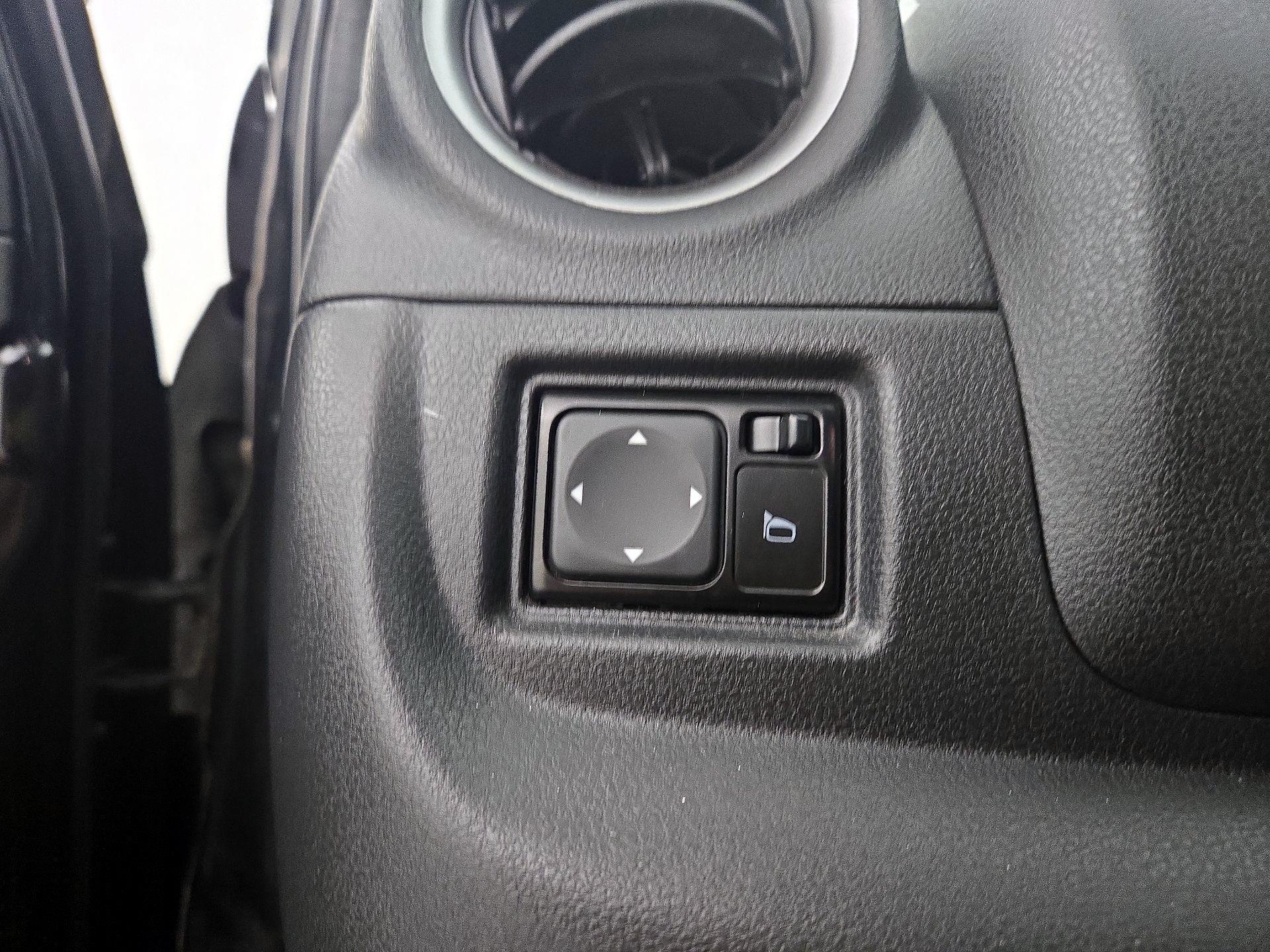 Thumbnail: 2015 Nissan Versa - 13