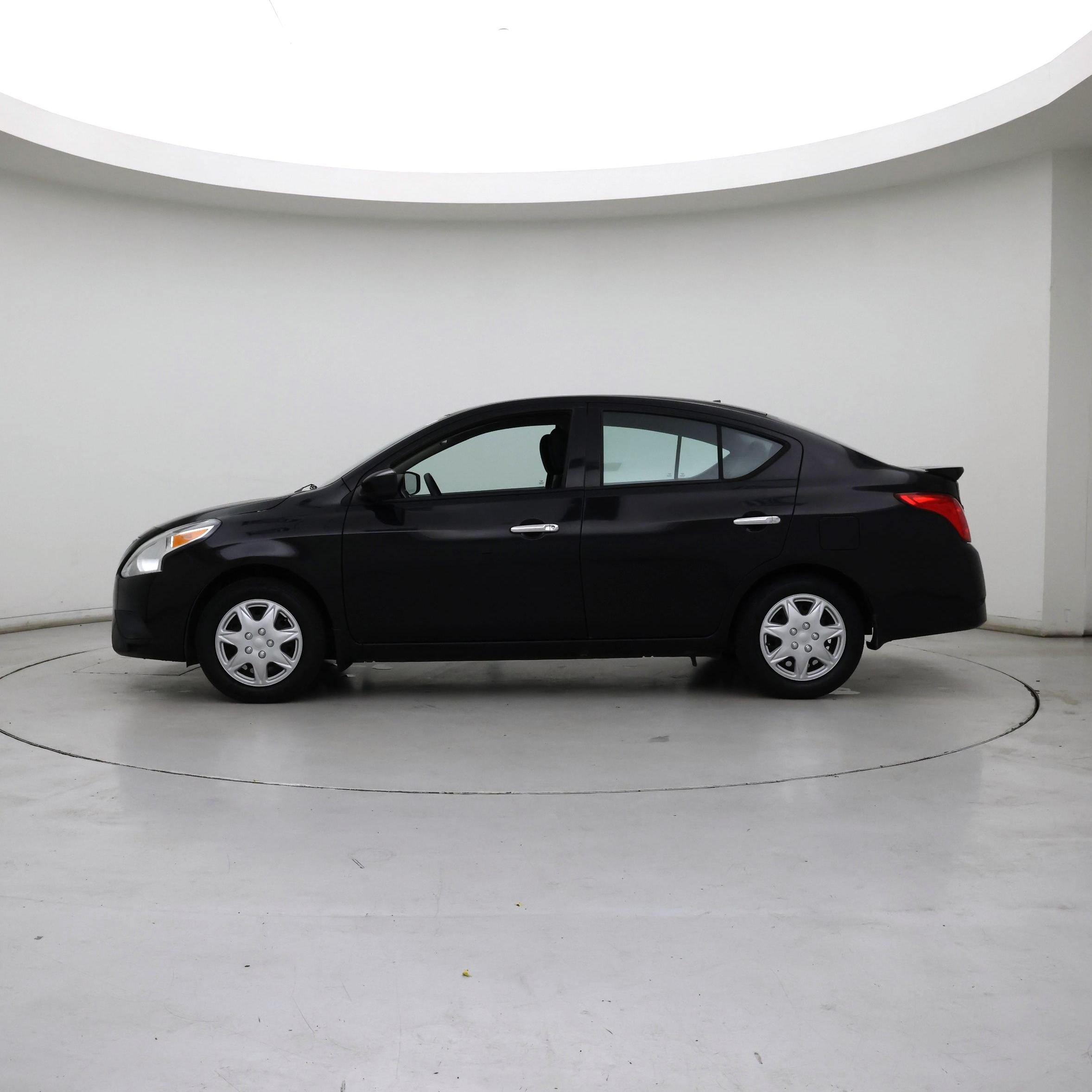Thumbnail: 2015 Nissan Versa - 3