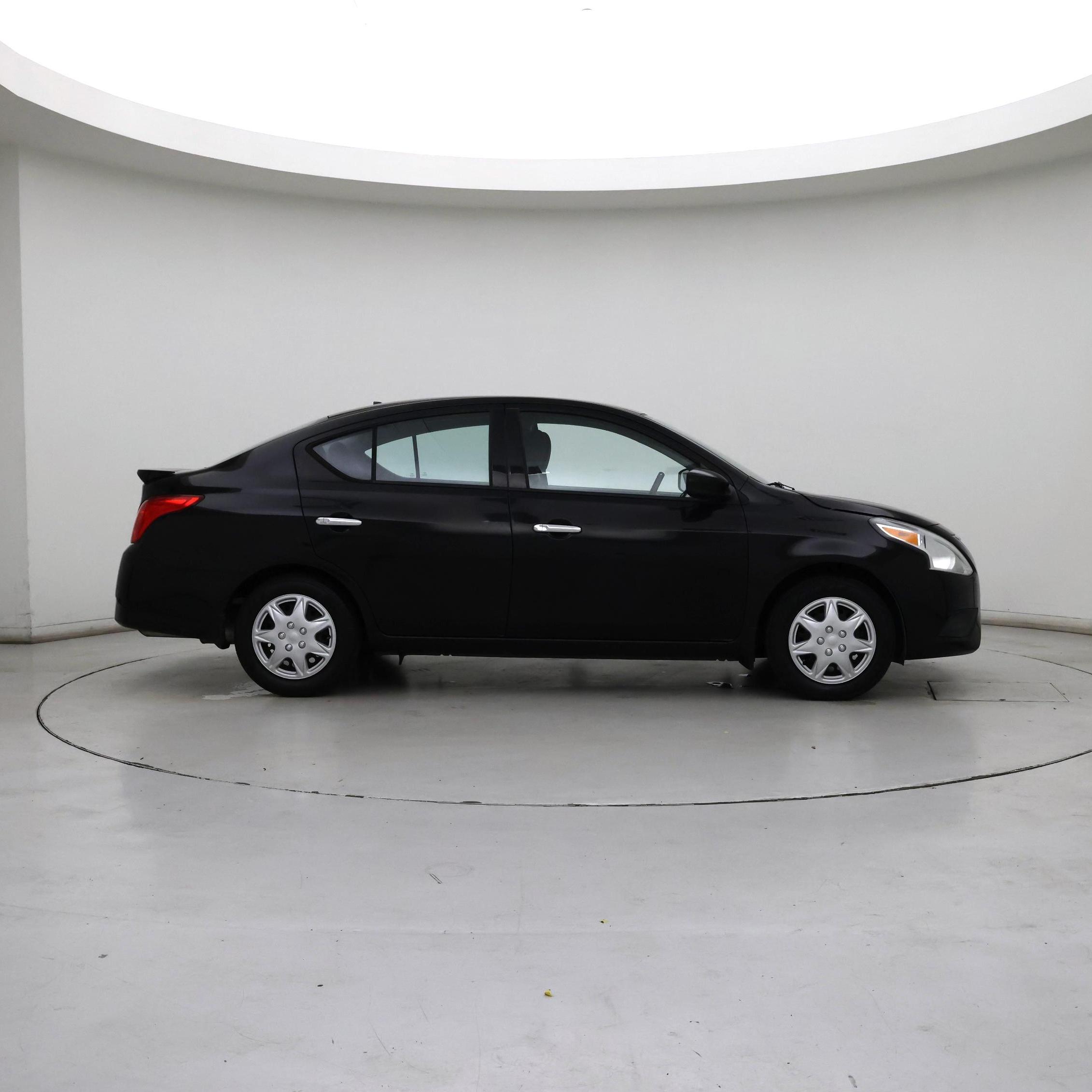 Thumbnail: 2015 Nissan Versa - 7