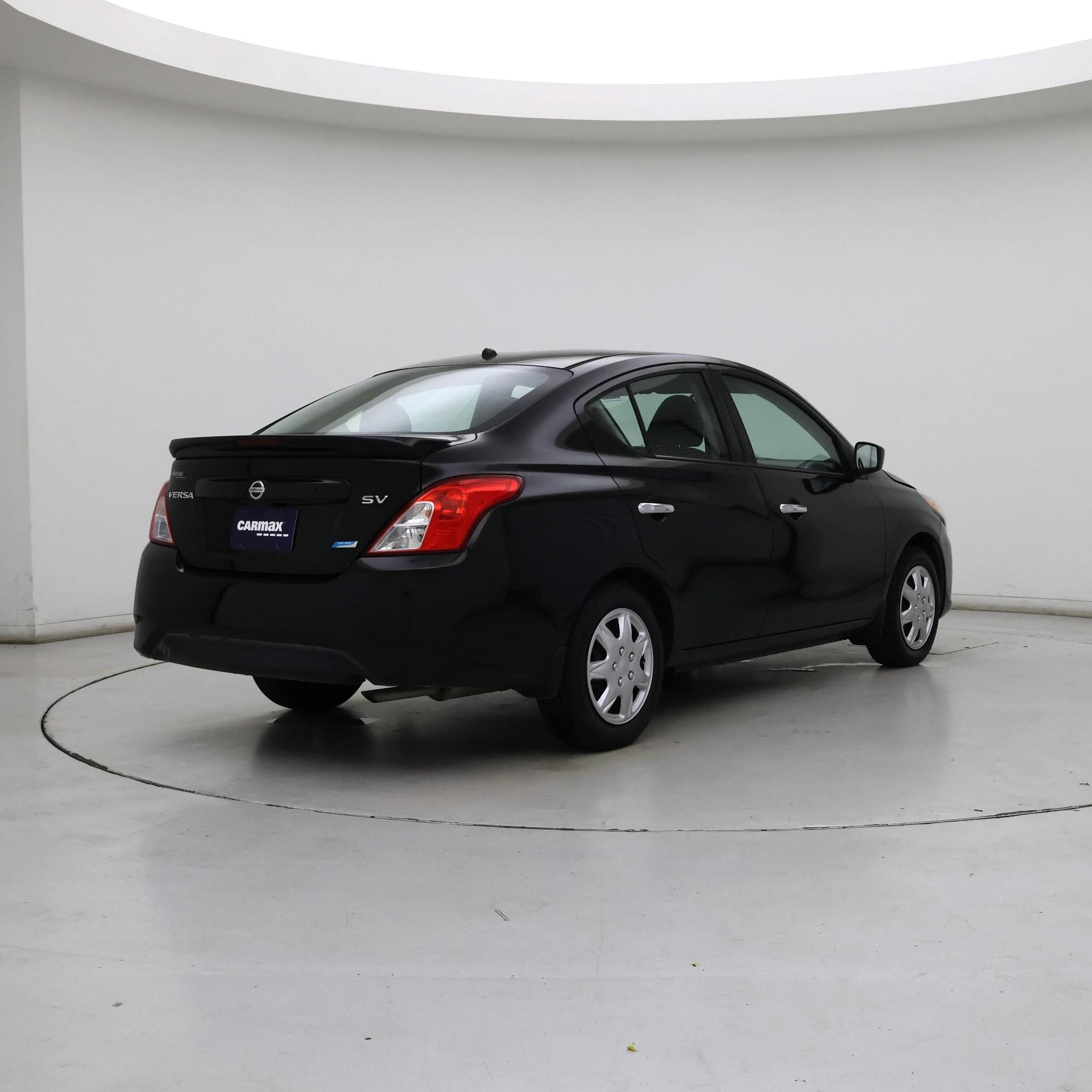 Thumbnail: 2015 Nissan Versa - 8