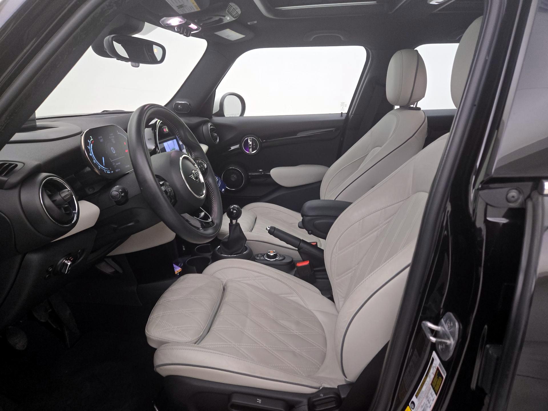 Thumbnail: 2021 MINI Cooper Hardtop - 11