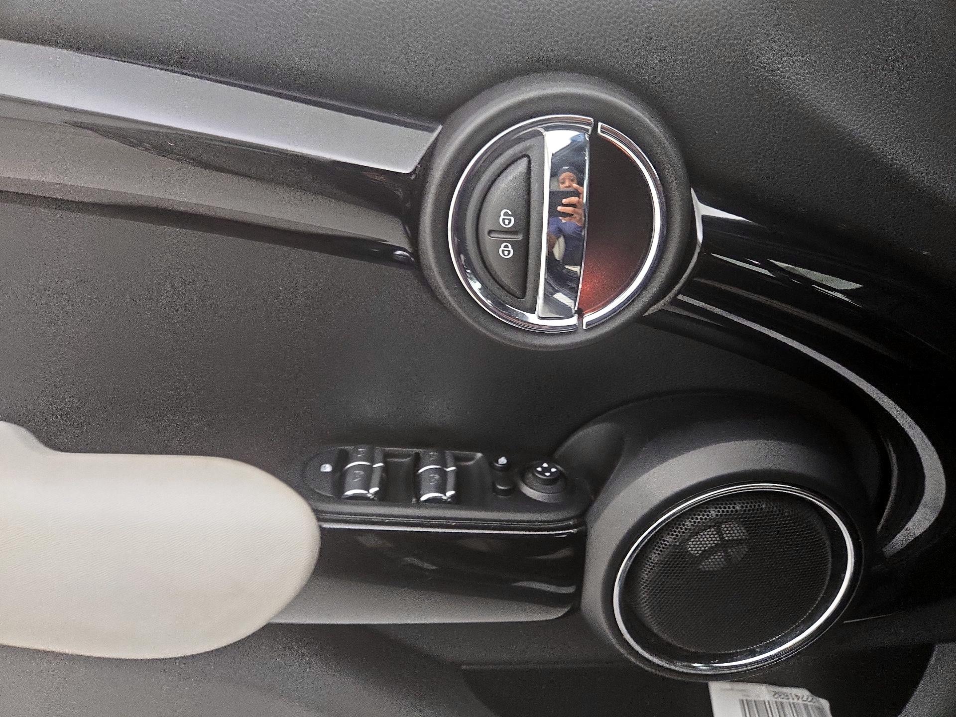 Thumbnail: 2021 MINI Cooper Hardtop - 12