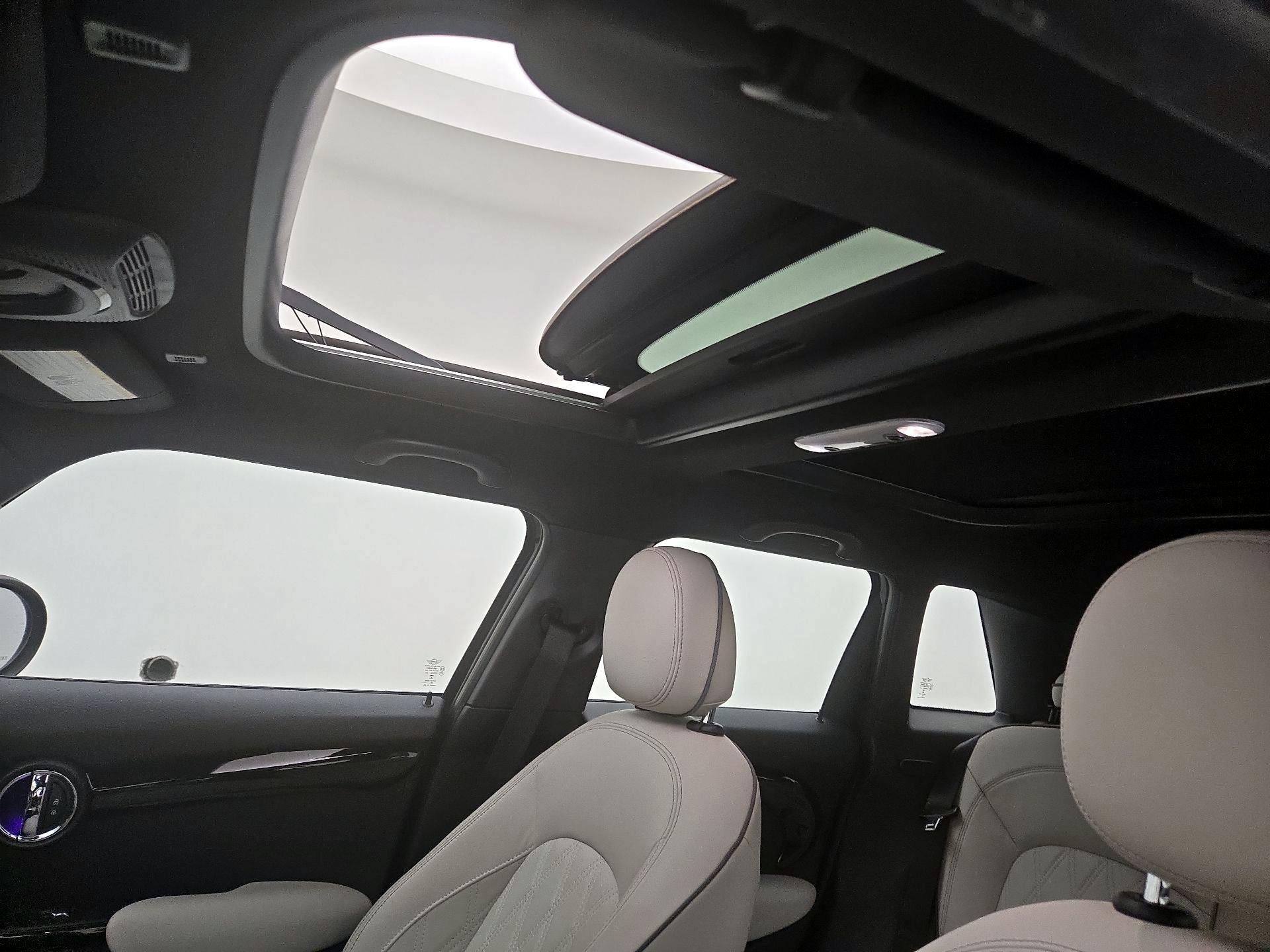 Thumbnail: 2021 MINI Cooper Hardtop - 19
