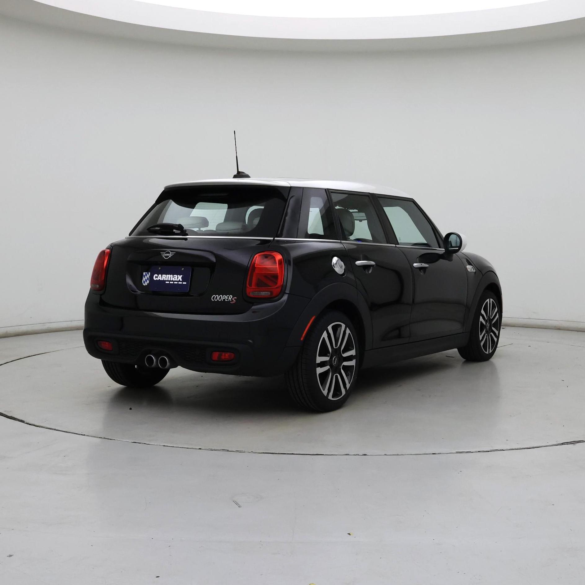 Thumbnail: 2021 MINI Cooper Hardtop - 8