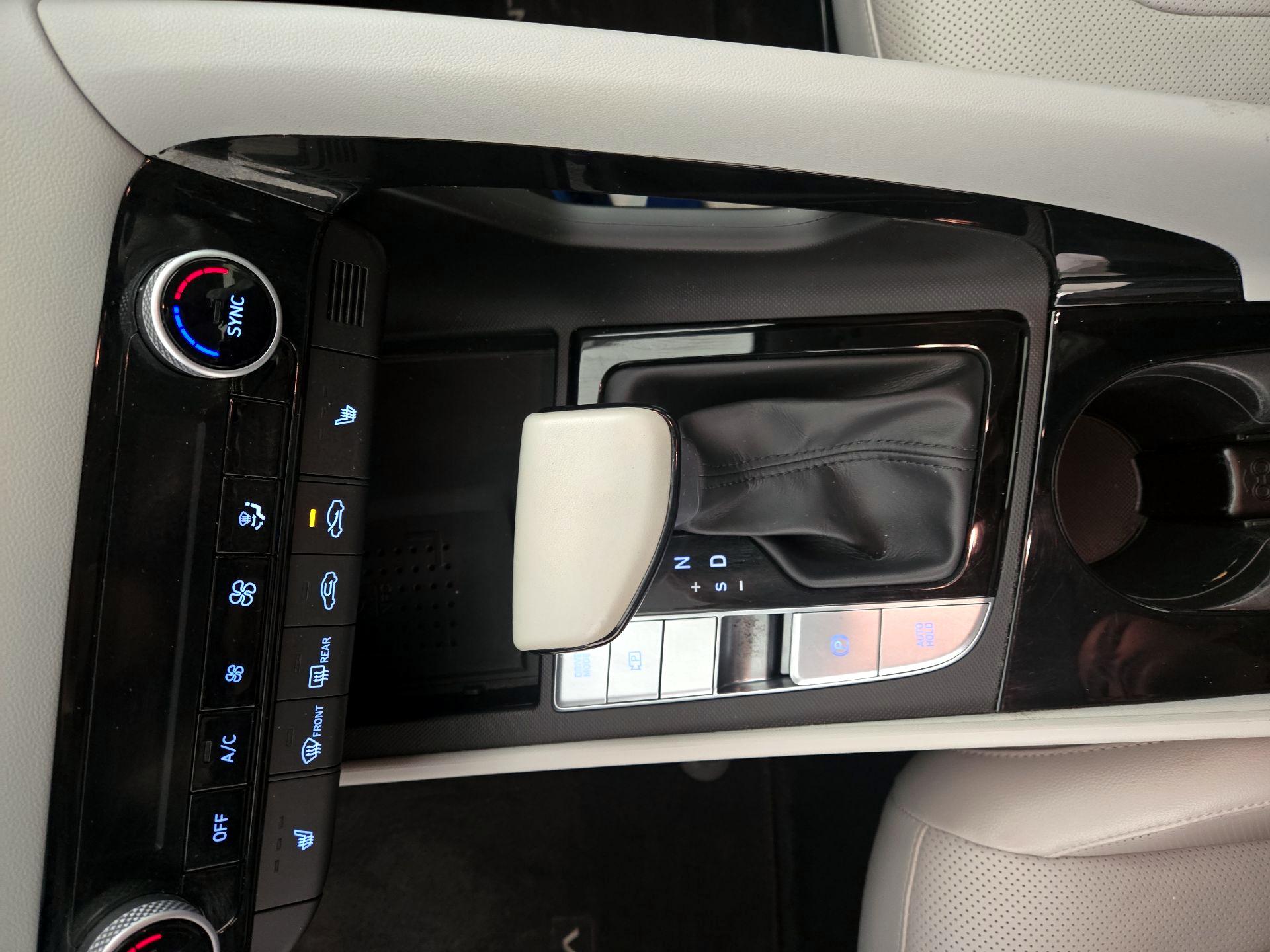 Thumbnail: 2021 Hyundai Elantra - 17