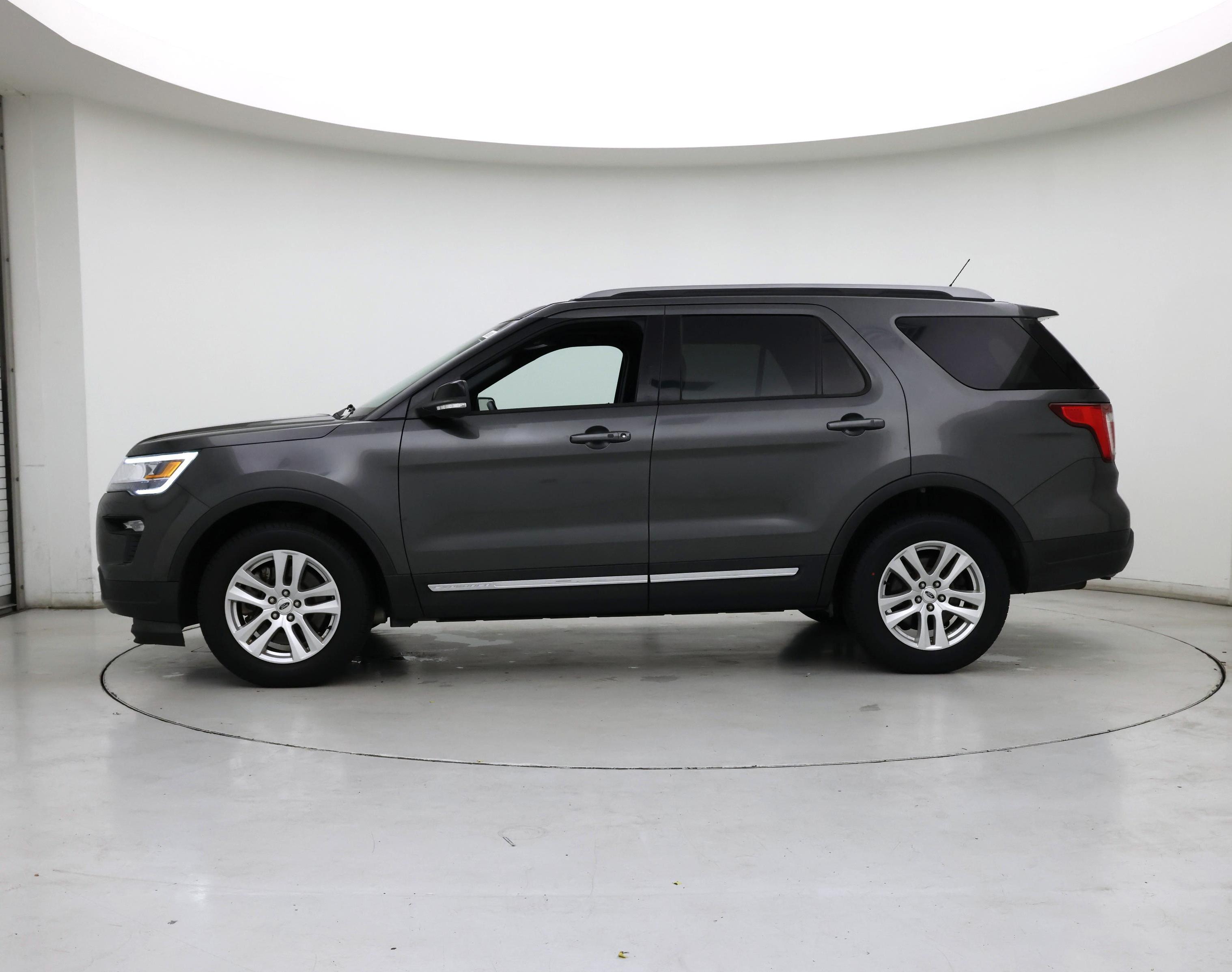 Thumbnail: 2018 Ford Explorer - 3