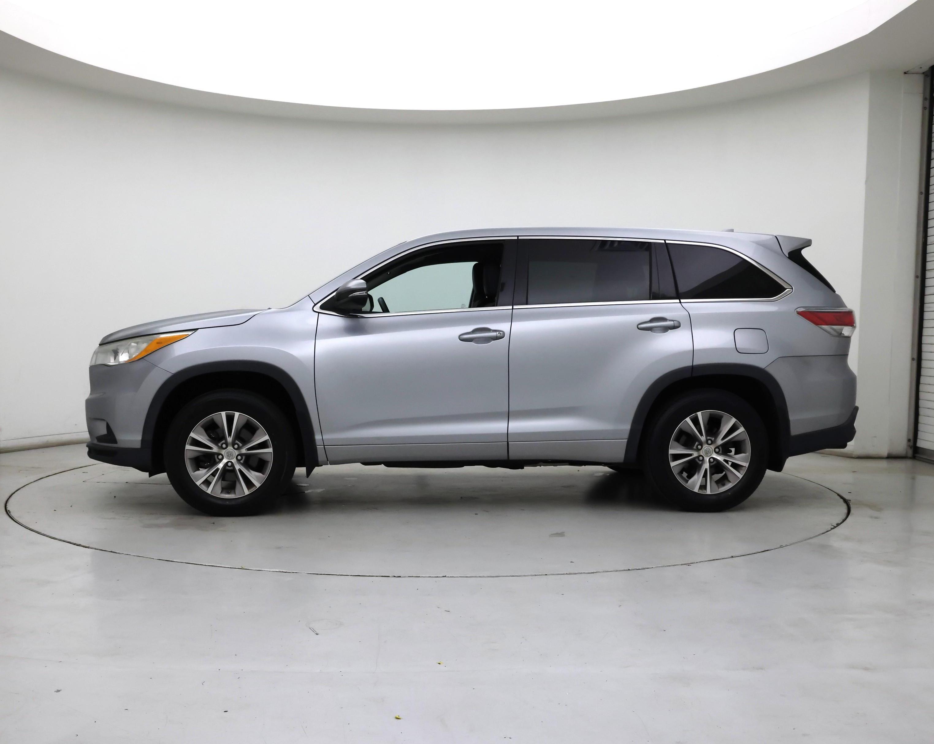 Thumbnail: 2014 Toyota Highlander - 3