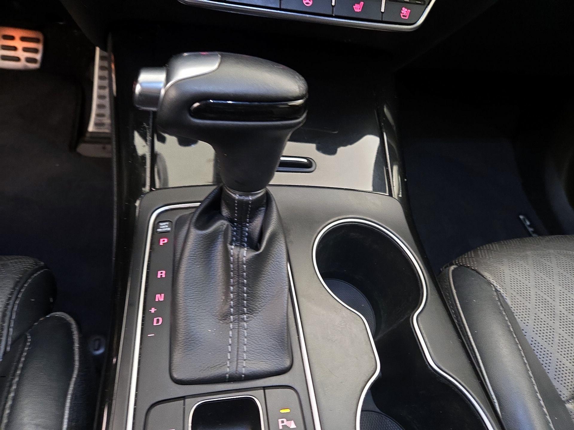 Thumbnail: 2019 Kia Sorento - 17