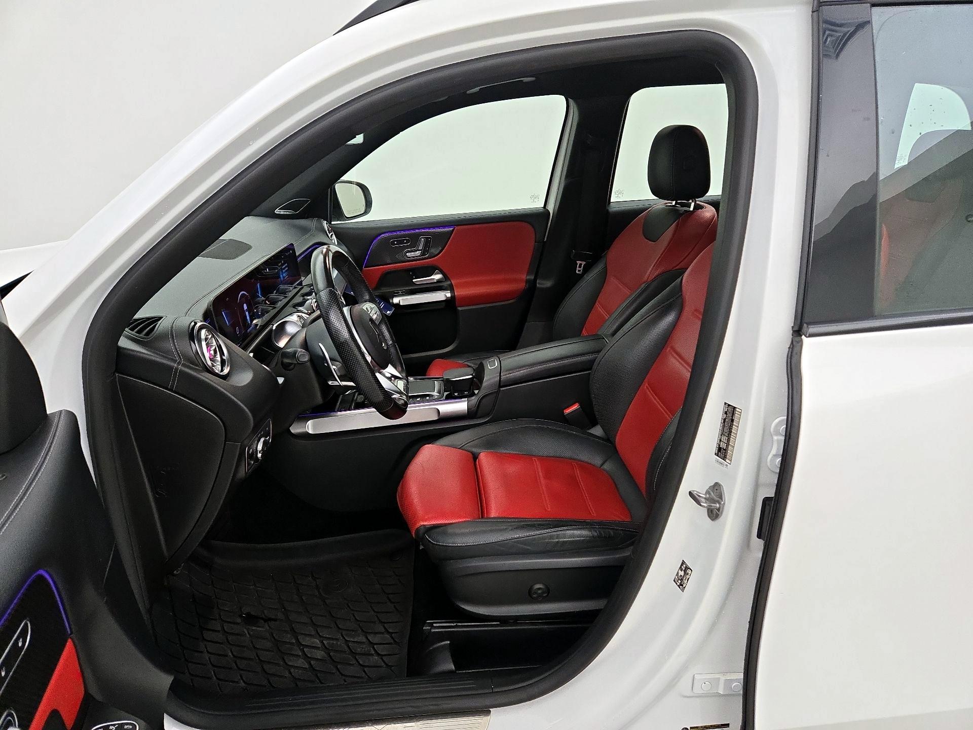 Thumbnail: 2021 Mercedes-Benz GLB - 11