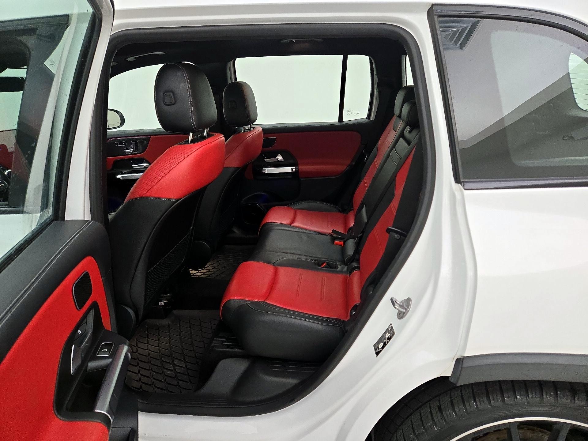 Thumbnail: 2021 Mercedes-Benz GLB - 18