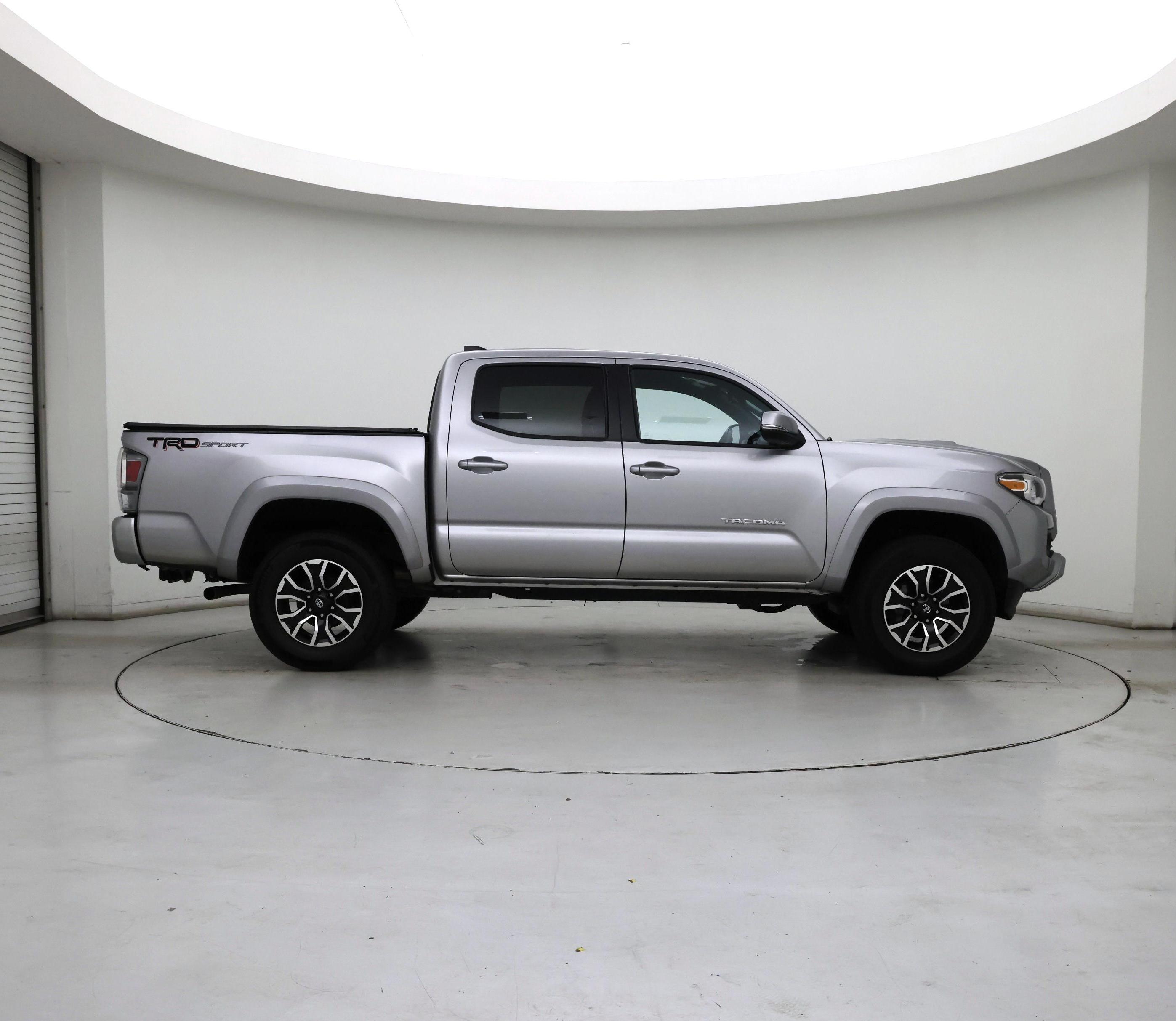 Thumbnail: 2021 Toyota Tacoma - 7