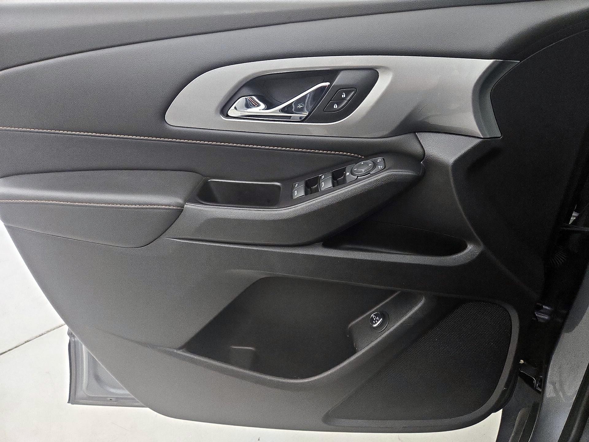 Thumbnail: 2020 Ford Explorer - 12