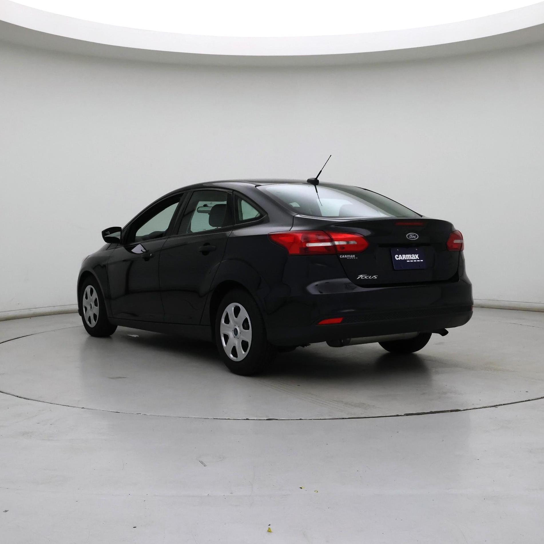 Thumbnail: 2017 Ford Focus - 2
