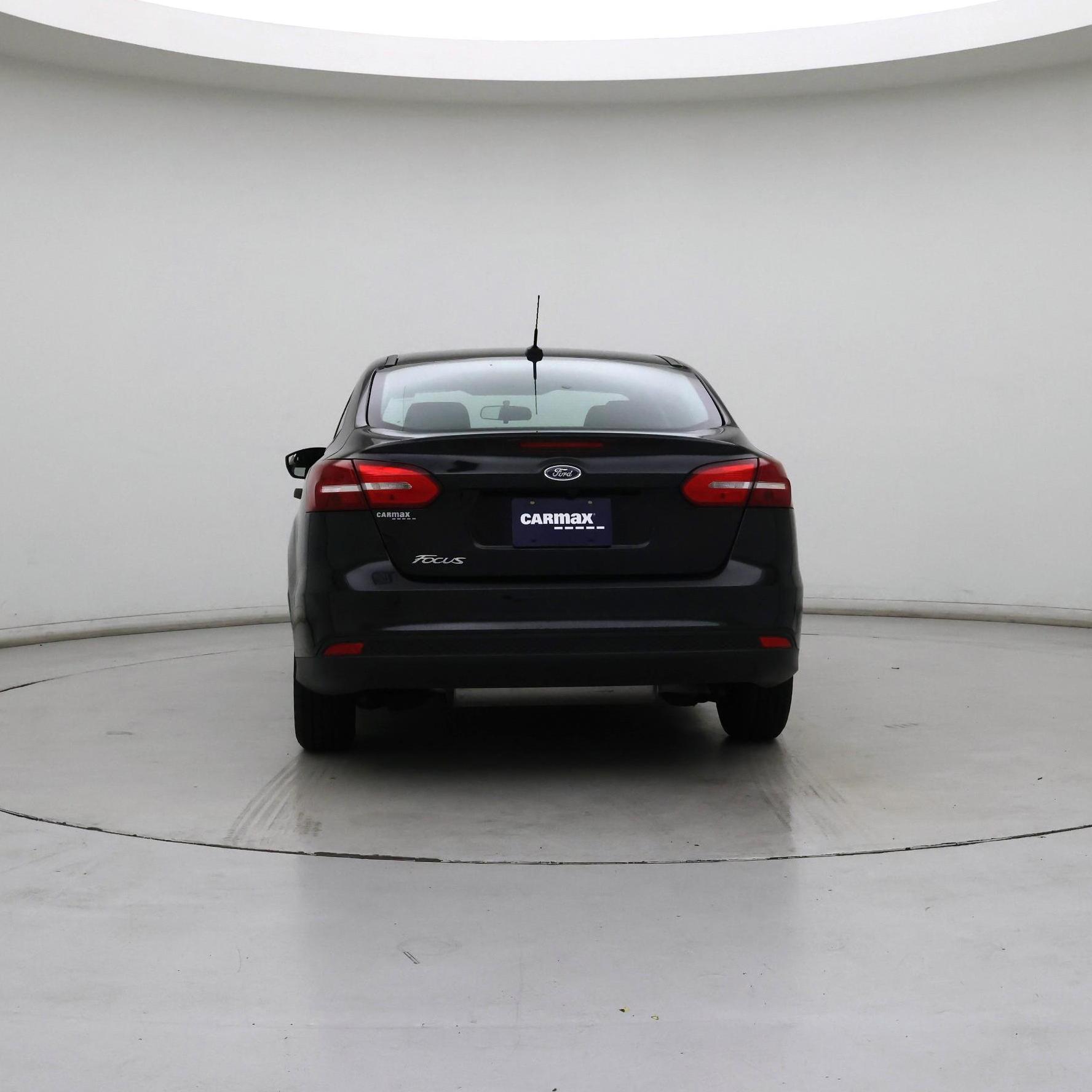 Thumbnail: 2017 Ford Focus - 6