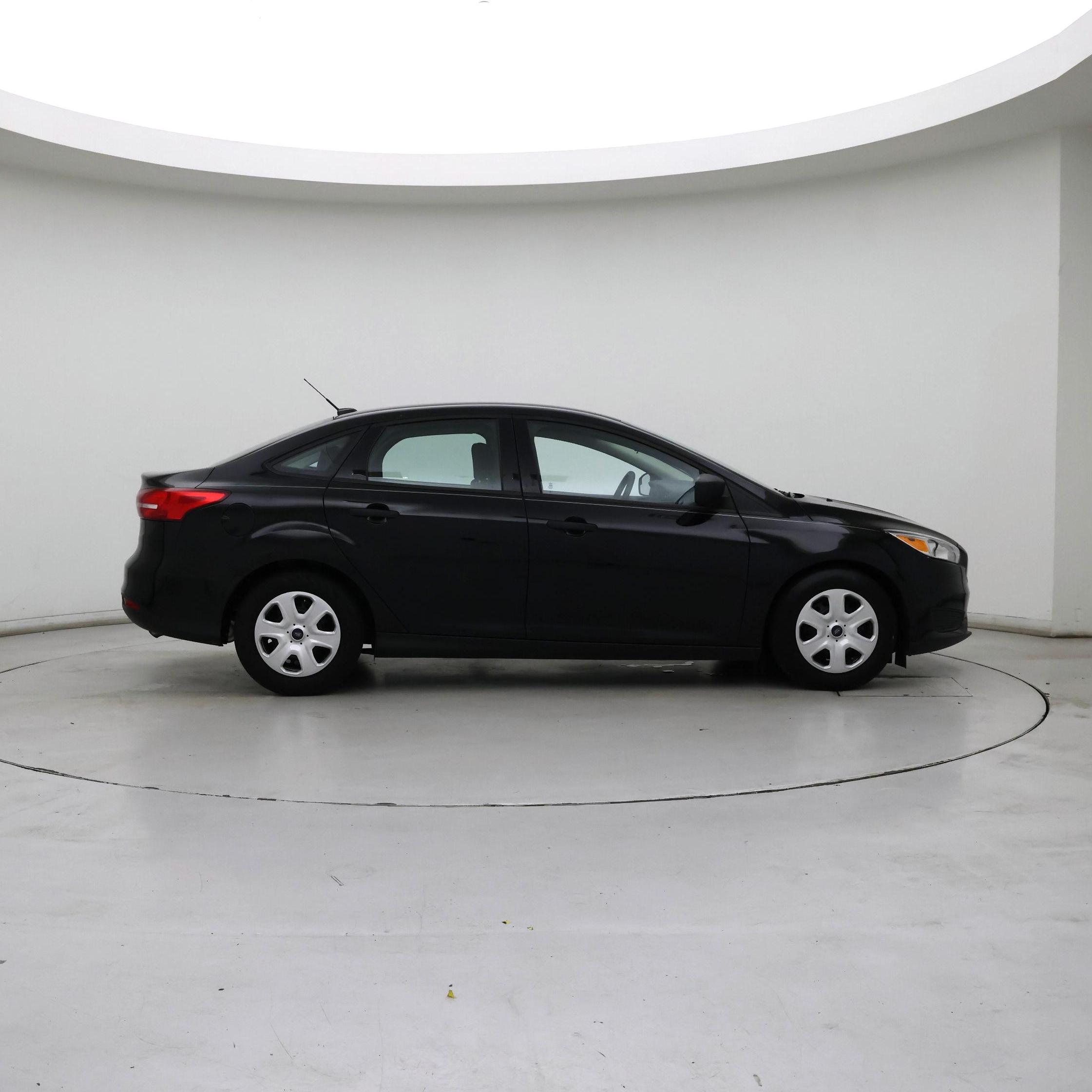 Thumbnail: 2017 Ford Focus - 7