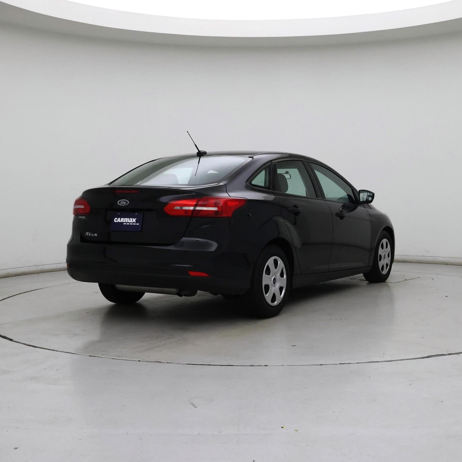 Thumbnail: 2017 Ford Focus - 8