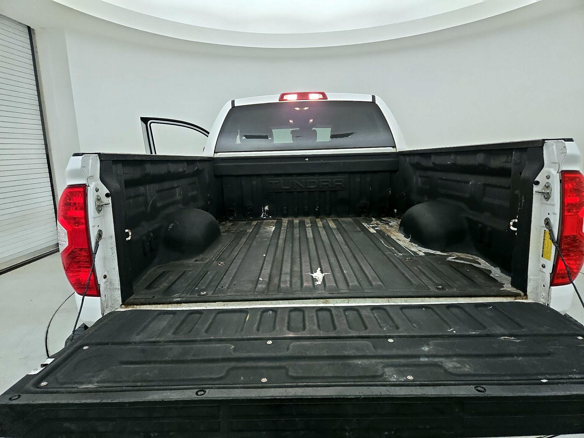 Thumbnail: 2019 Toyota Tundra - 20